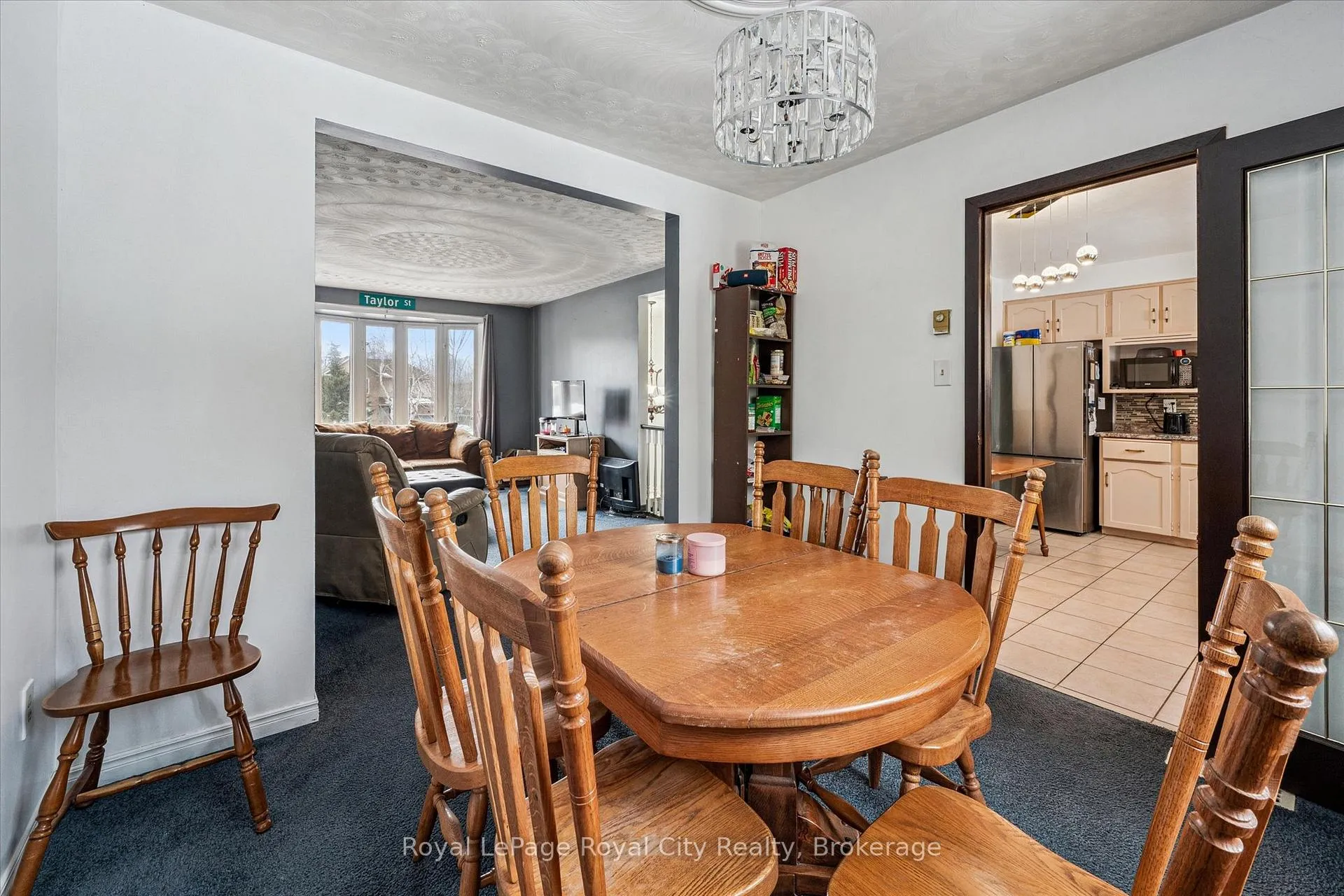 Photo 7 of 668 Edinburgh Road S, Guelph, Kortright West — HOMEH