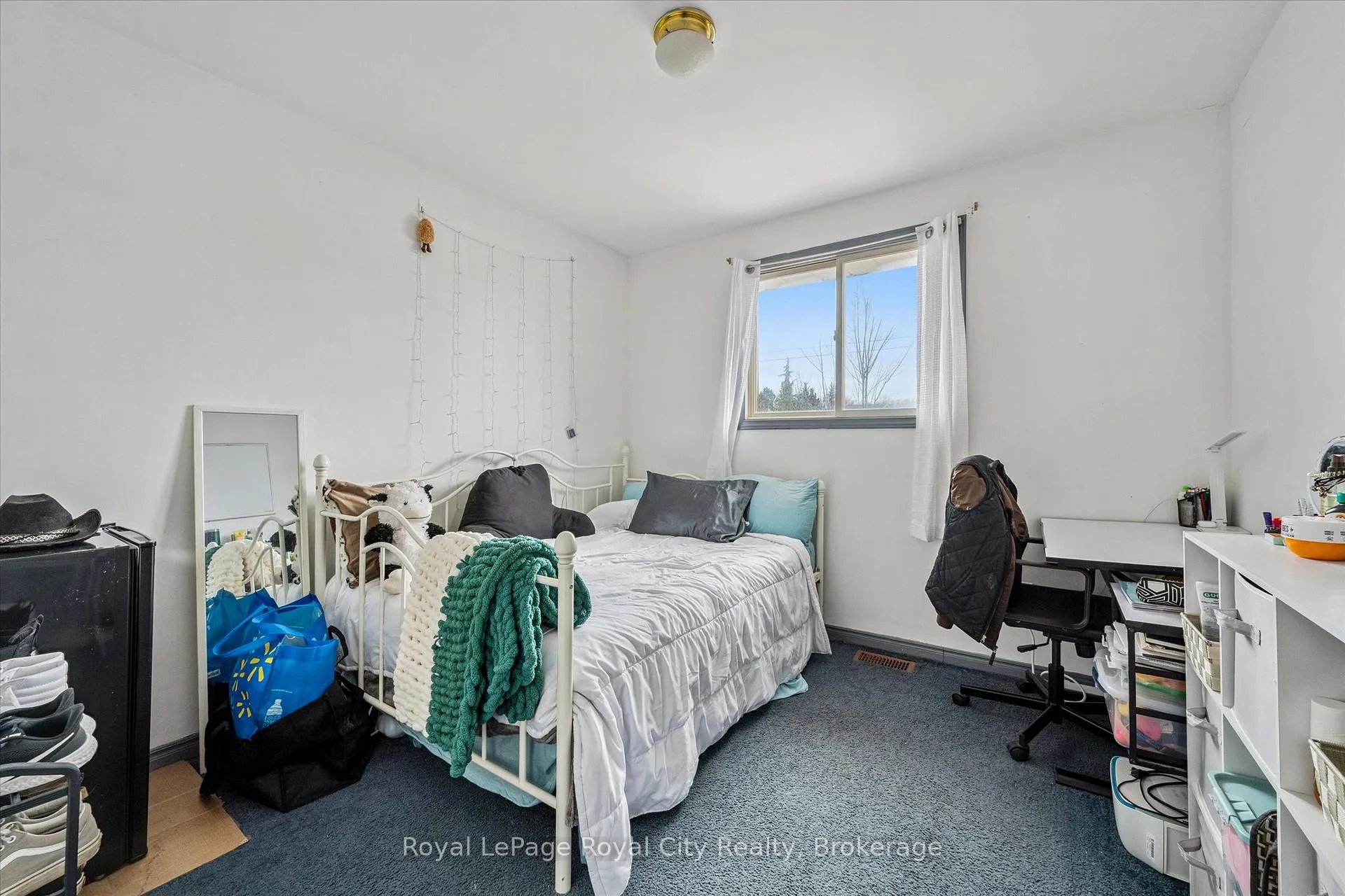 Photo 14 of 668 Edinburgh Road S, Guelph, Kortright West — HOMEH