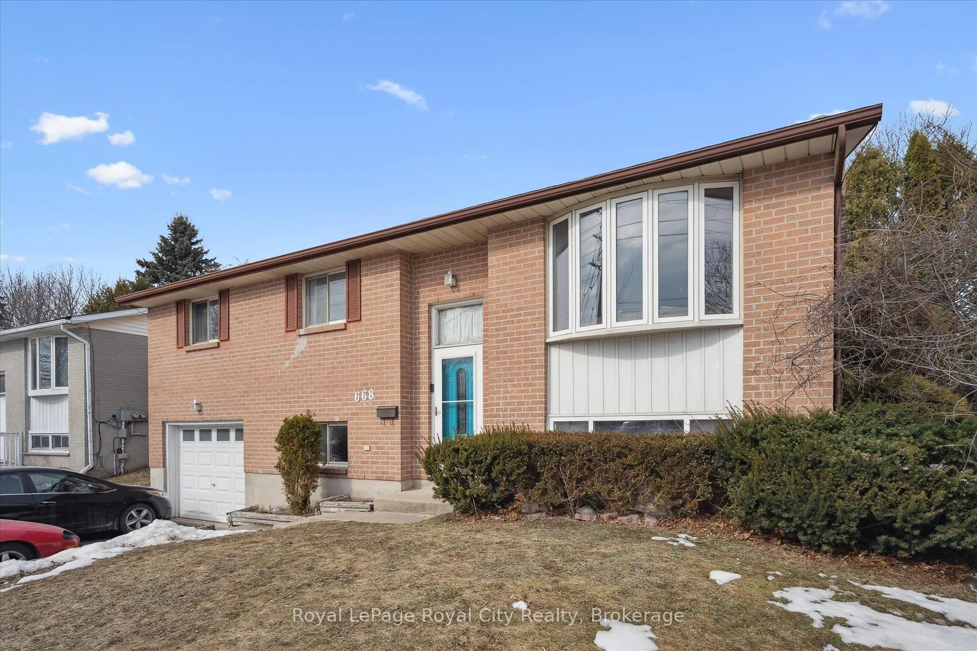 Photo 36 of 668 Edinburgh Road S, Guelph, Kortright West — HOMEH