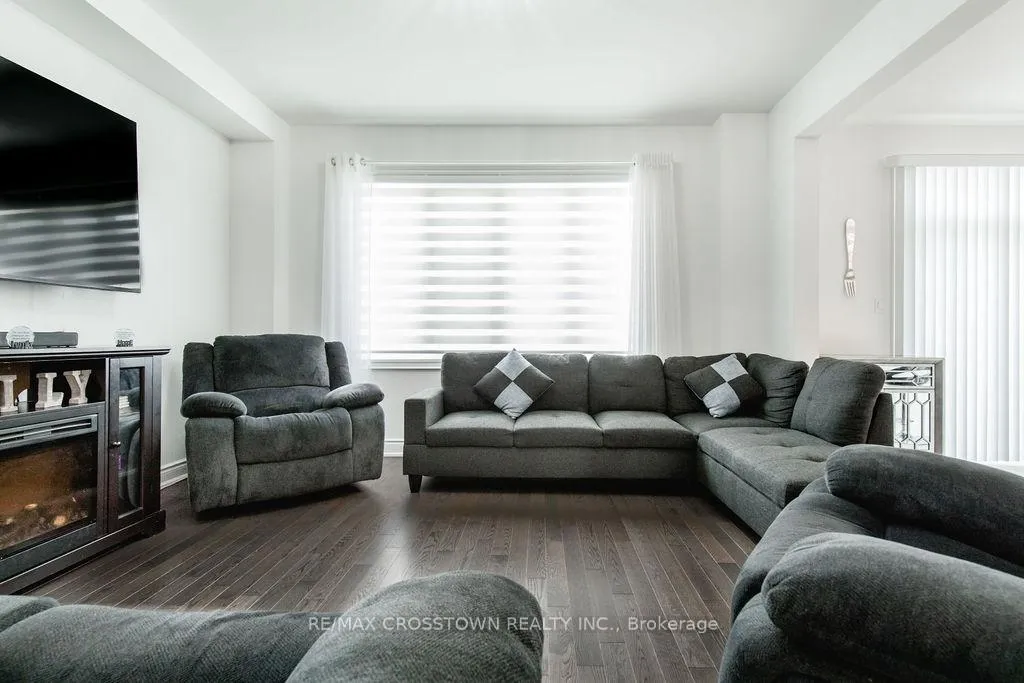 Photo 11 of 11 Middleton Drive, Wasaga Beach — HOMEH