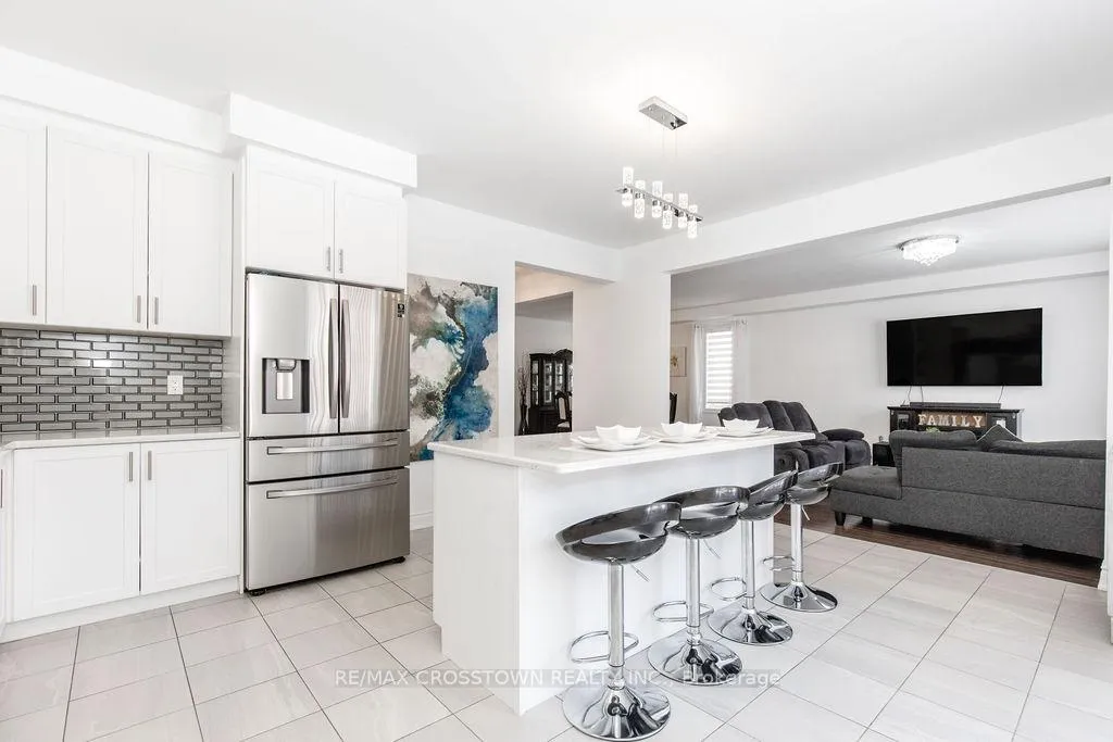 Photo 12 of 11 Middleton Drive, Wasaga Beach — HOMEH