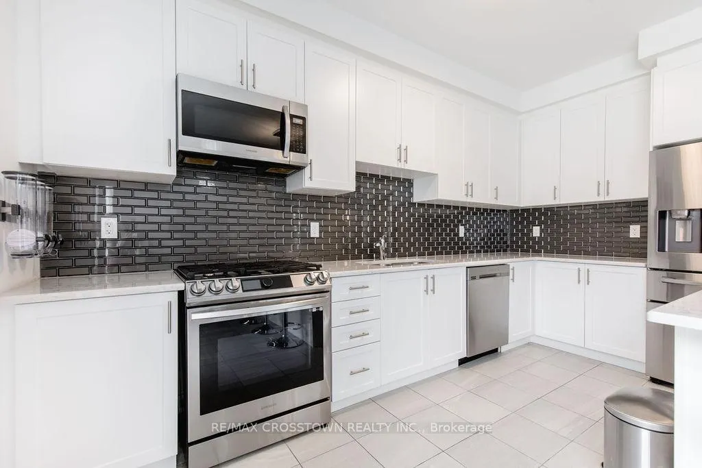 Photo 13 of 11 Middleton Drive, Wasaga Beach — HOMEH