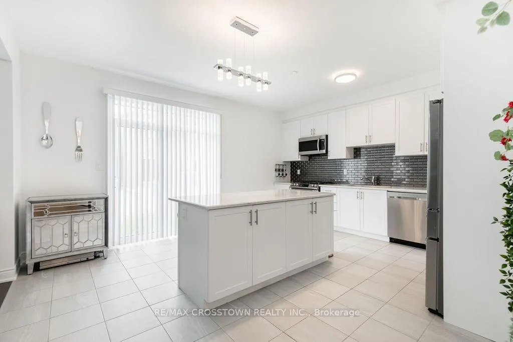 Photo 14 of 11 Middleton Drive, Wasaga Beach — HOMEH
