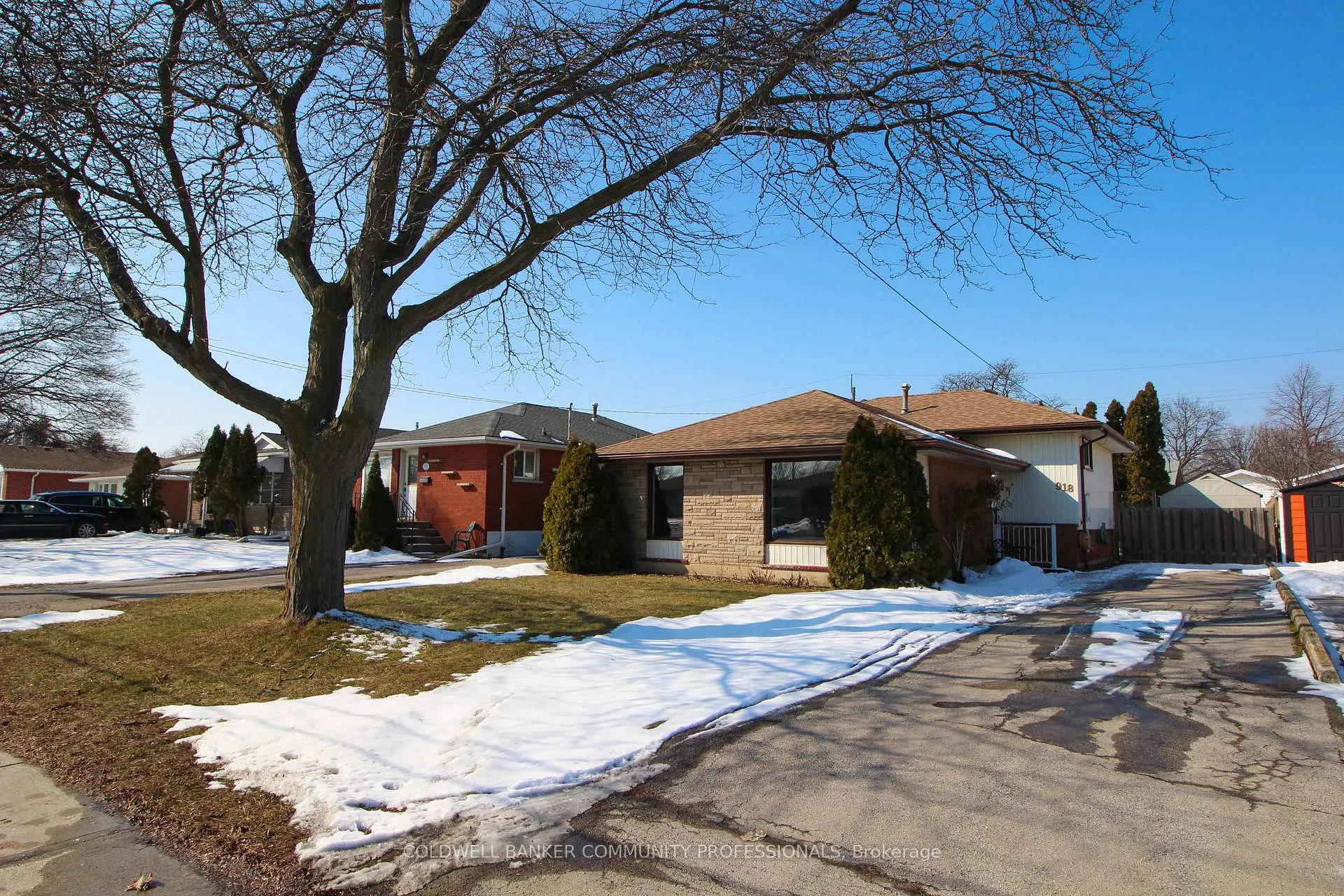 Photo 1 of 918 Upper Ottawa Street, Hamilton, Berrisfield — HOMEH