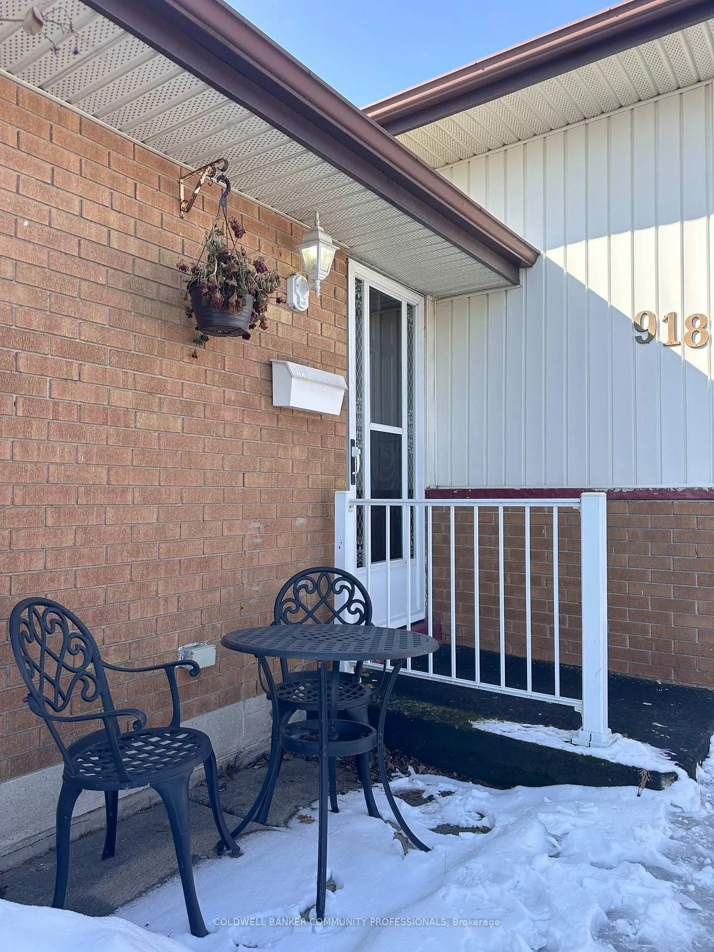 Photo 4 of 918 Upper Ottawa Street, Hamilton, Berrisfield — HOMEH
