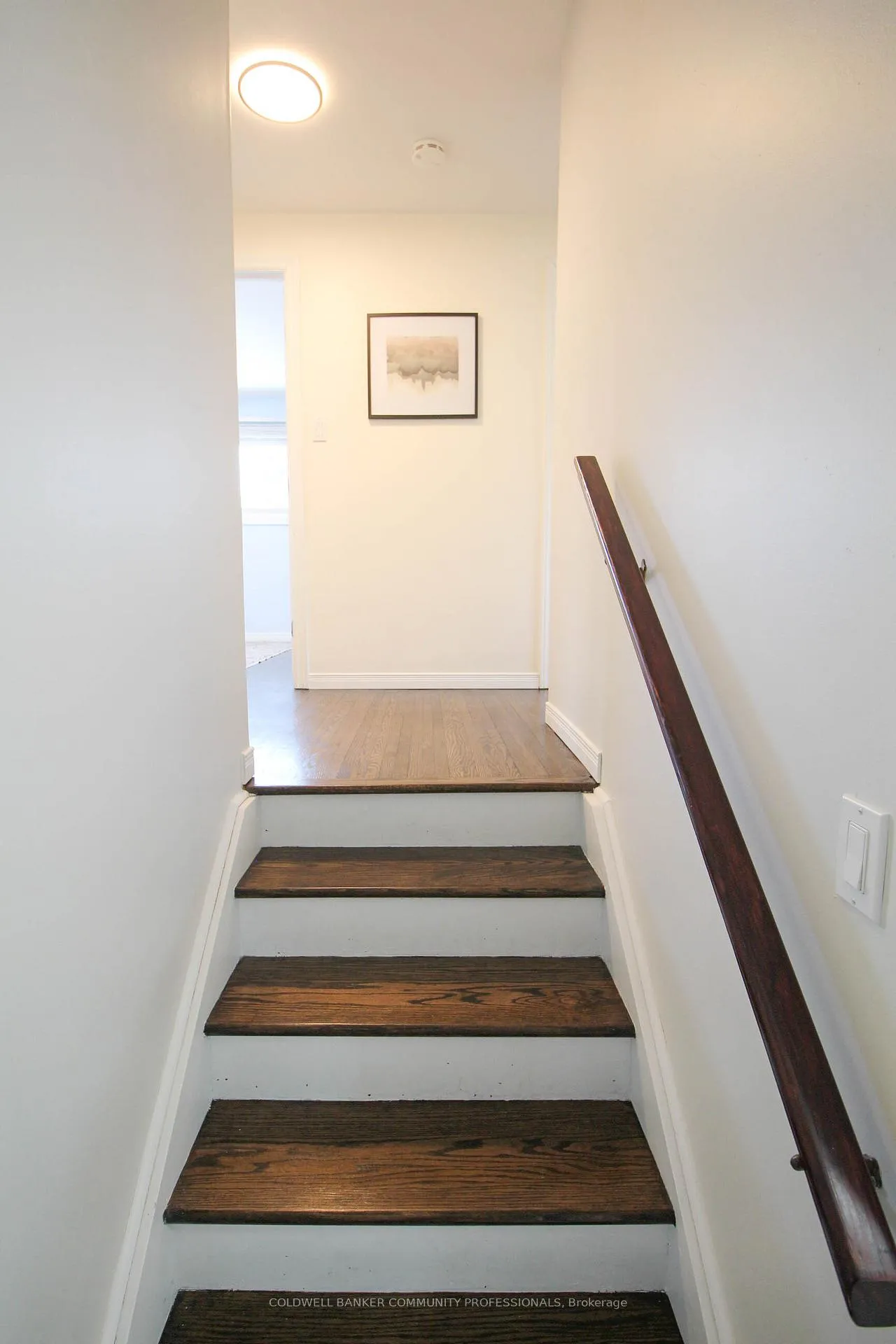 Photo 14 of 918 Upper Ottawa Street, Hamilton, Berrisfield — HOMEH