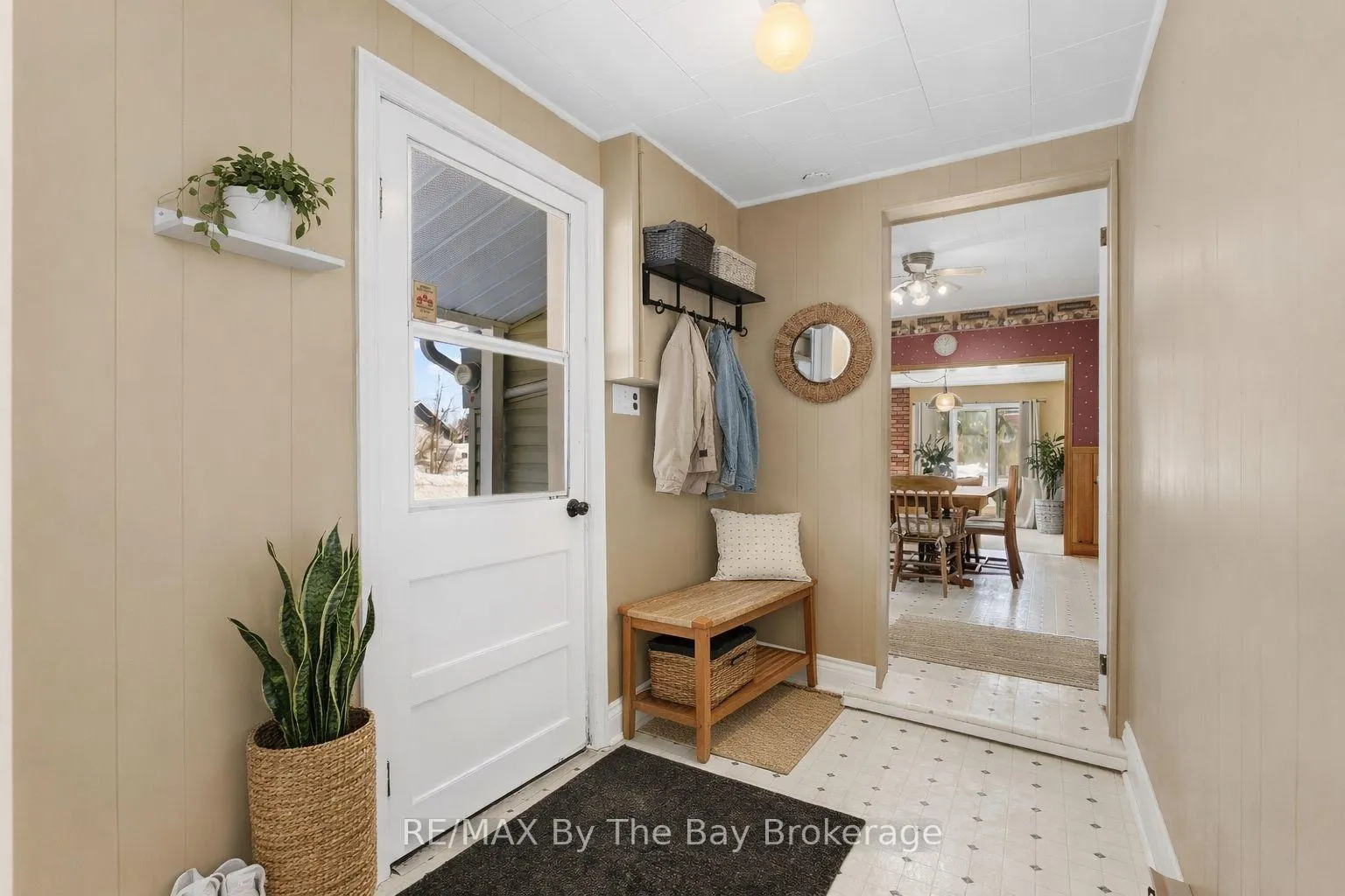 Photo 4 of 10 Wellington Street E, Clearview, Creemore — HOMEH