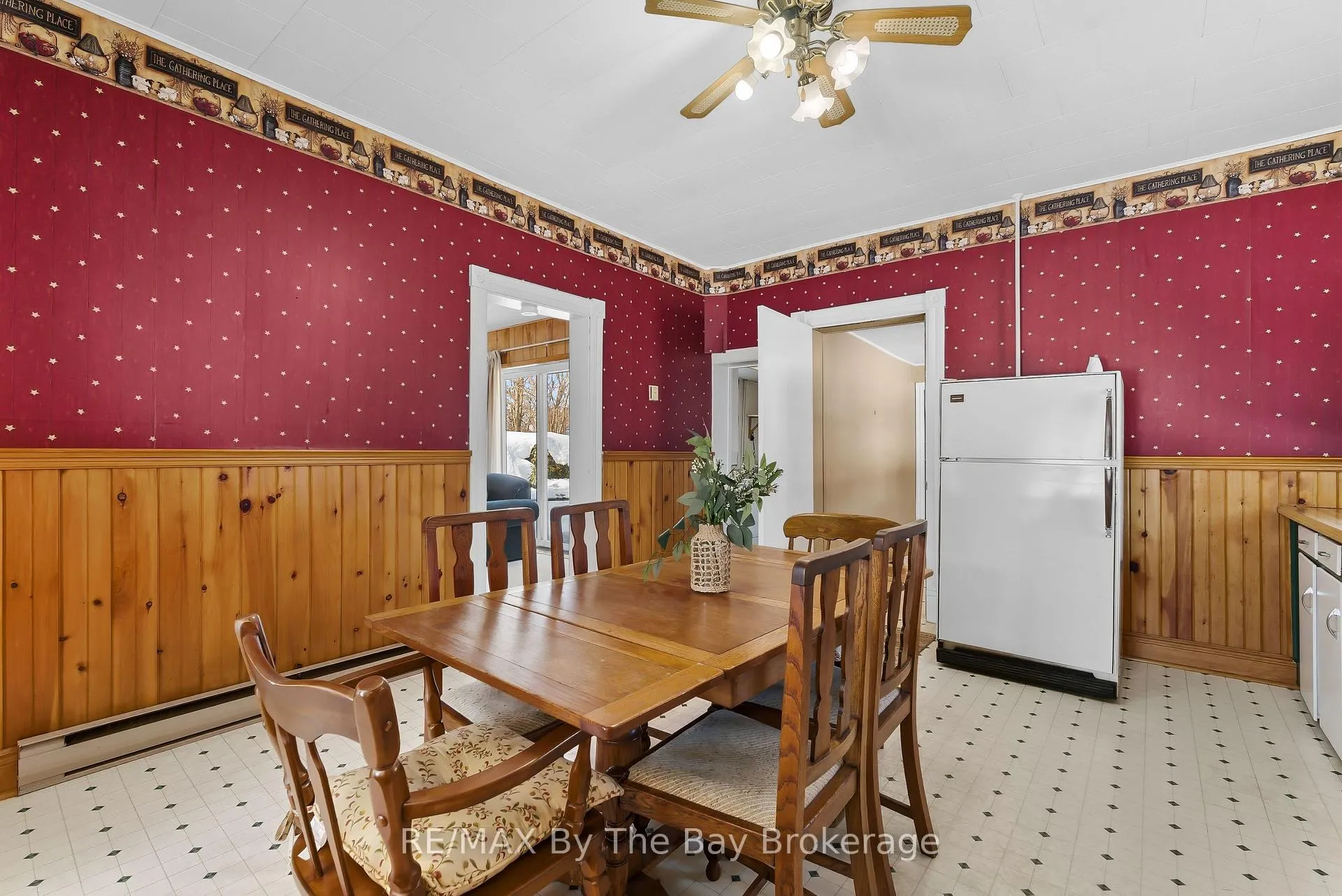 Photo 6 of 10 Wellington Street E, Clearview, Creemore — HOMEH