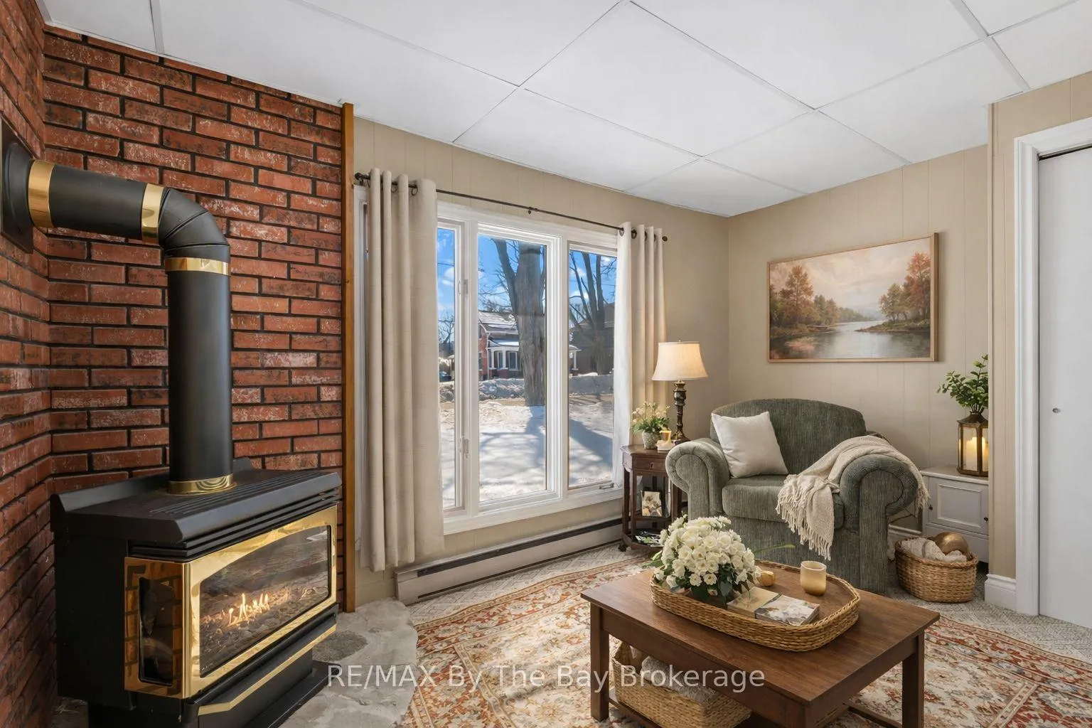 Photo 12 of 10 Wellington Street E, Clearview, Creemore — HOMEH