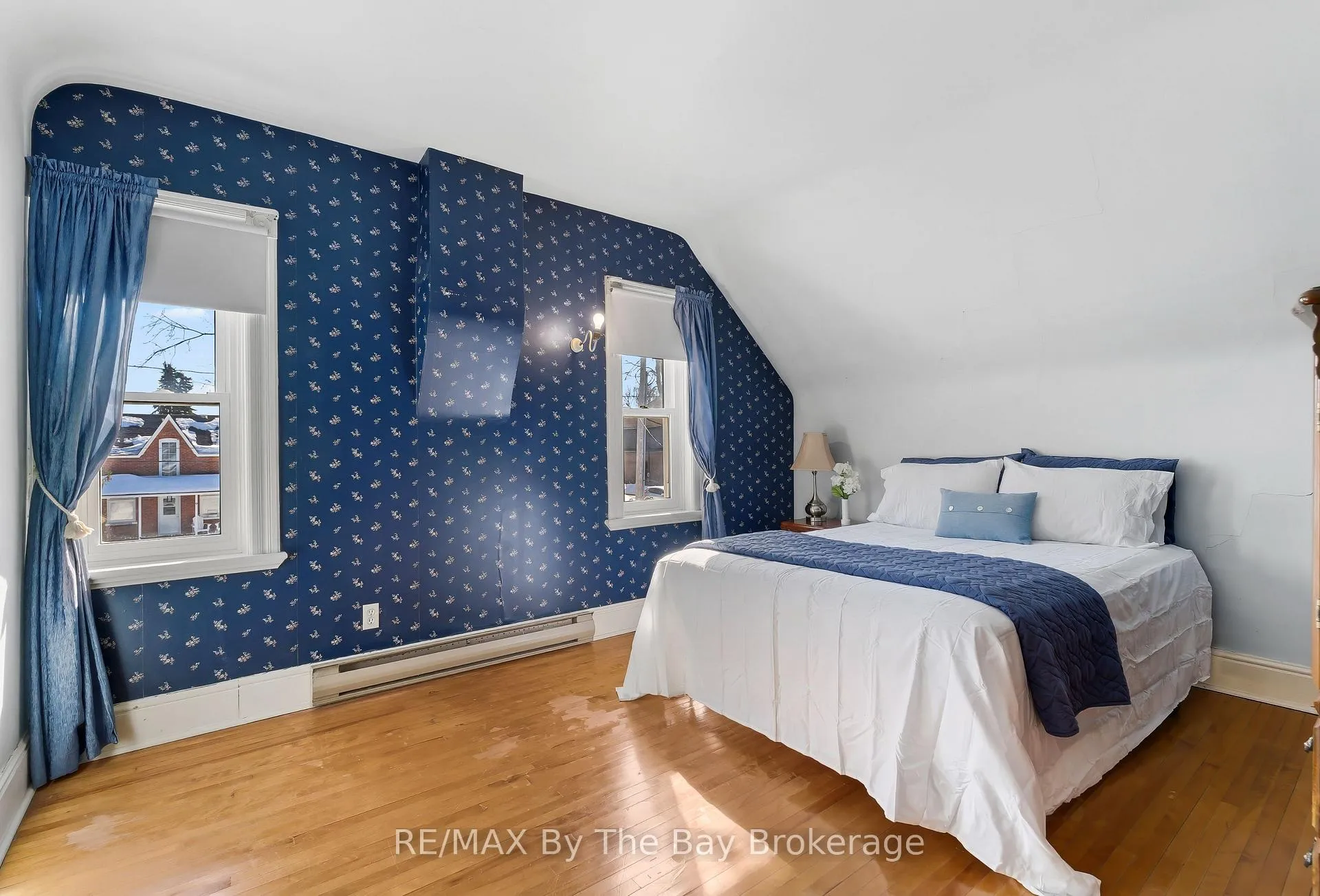 Photo 28 of 10 Wellington Street E, Clearview, Creemore — HOMEH