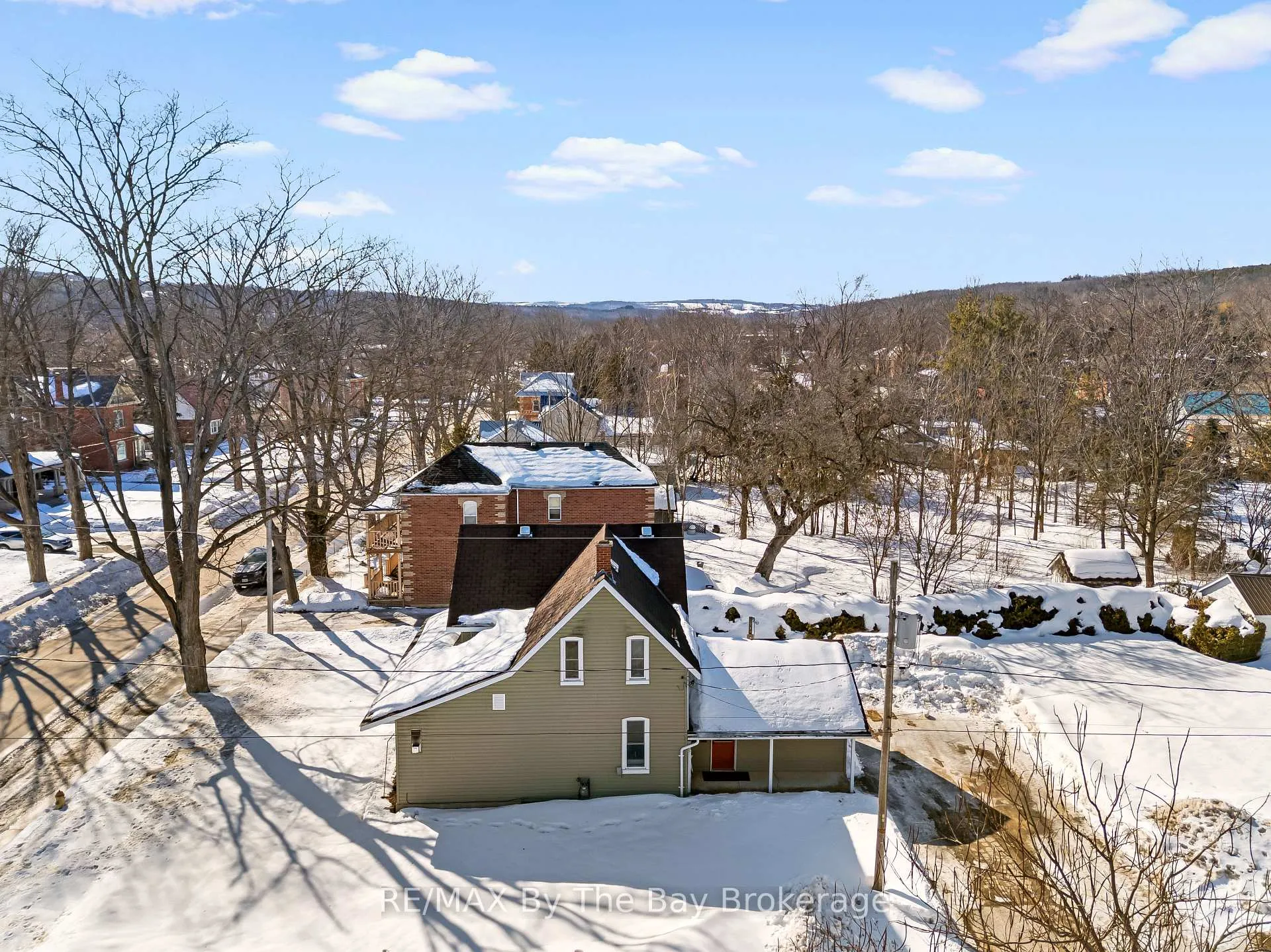 Photo 35 of 10 Wellington Street E, Clearview, Creemore — HOMEH