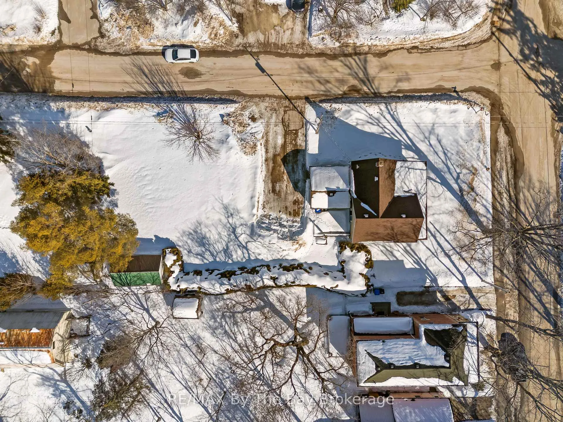 Photo 39 of 10 Wellington Street E, Clearview, Creemore — HOMEH
