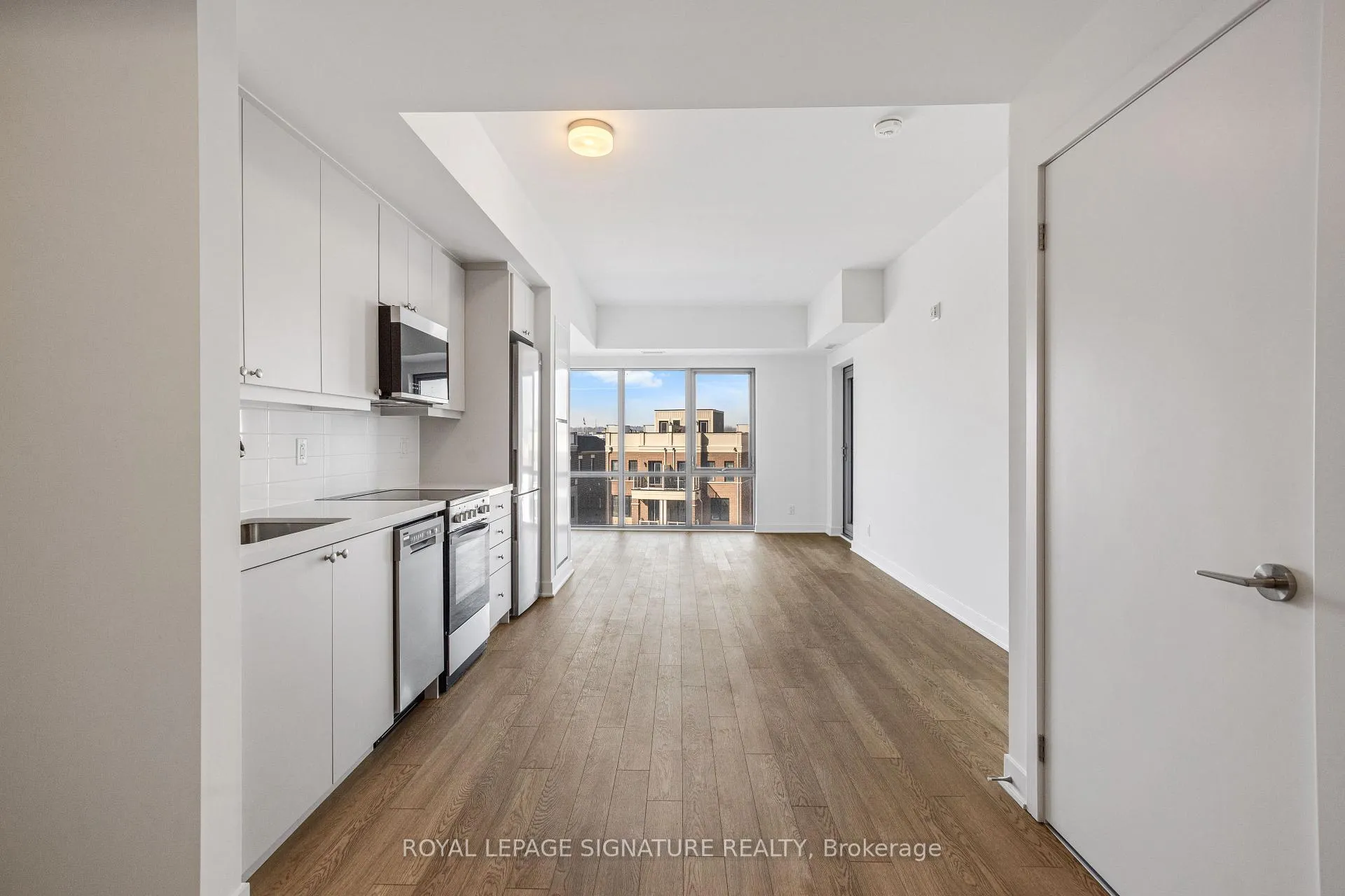 Photo 2 of Unit 416, 51 Clarington Boulevard, Clarington, Bowmanville — HOMEH