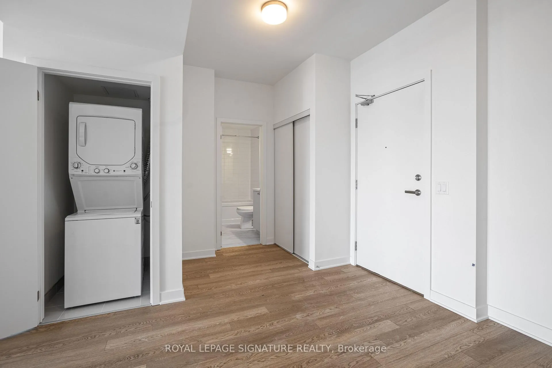 Photo 5 of Unit 416, 51 Clarington Boulevard, Clarington, Bowmanville — HOMEH