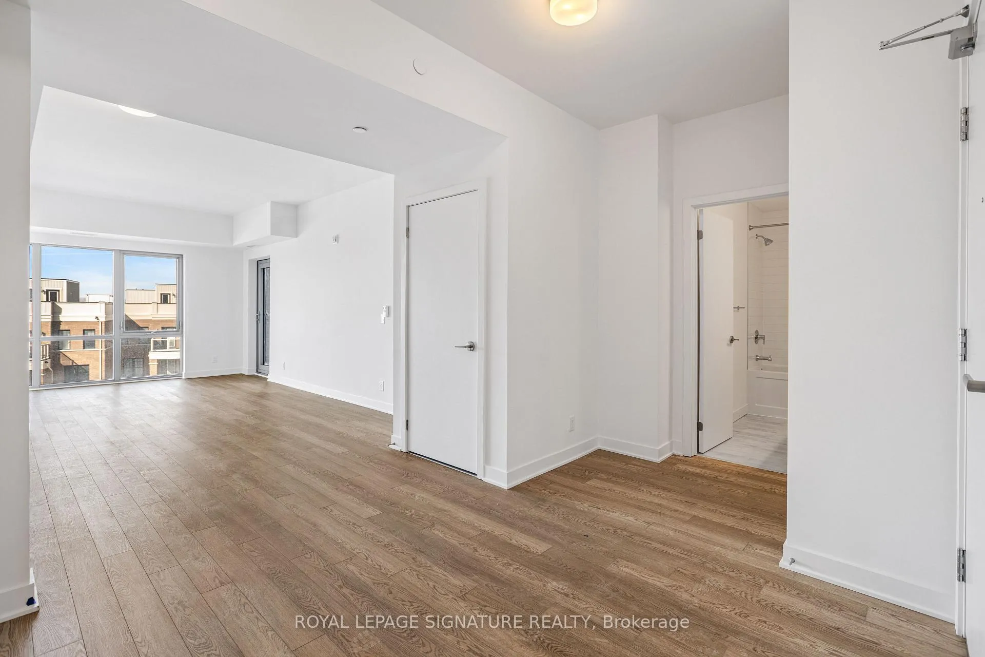 Photo 7 of Unit 416, 51 Clarington Boulevard, Clarington, Bowmanville — HOMEH