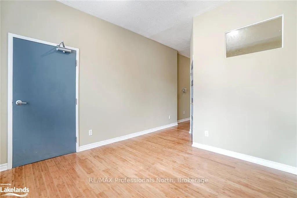 Photo 4 of 214 Gerrard Street E, Toronto, Cabbagetown-South St. James Town — HOMEH