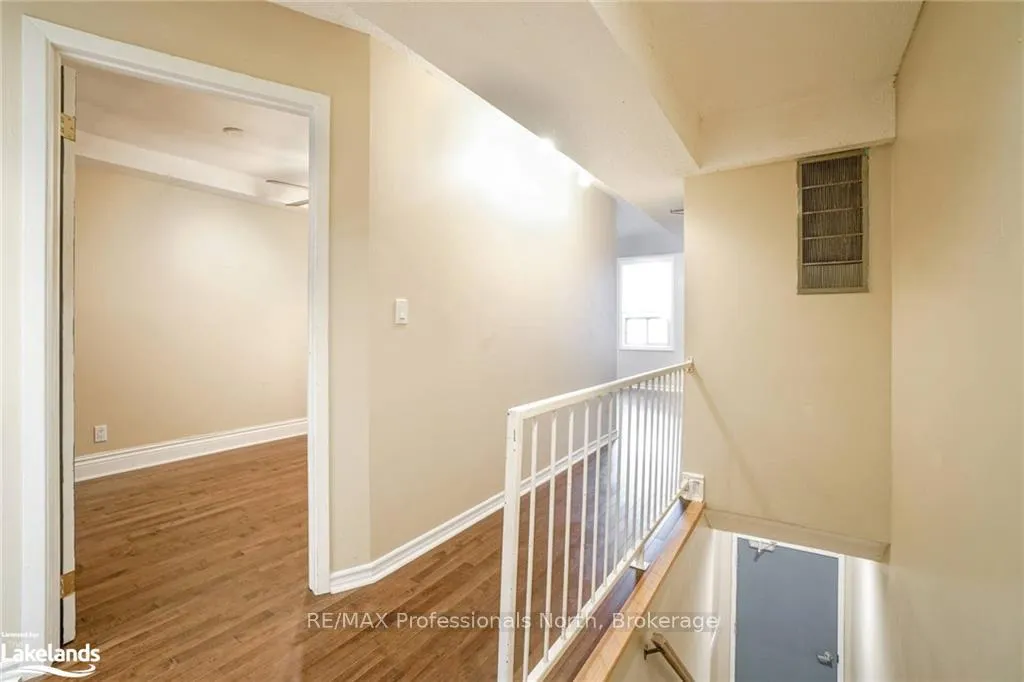 Photo 13 of 214 Gerrard Street E, Toronto, Cabbagetown-South St. James Town — HOMEH