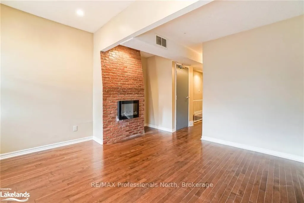 Photo 14 of 214 Gerrard Street E, Toronto, Cabbagetown-South St. James Town — HOMEH