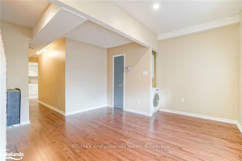 Photo 15 of 214 Gerrard Street E, Toronto, Cabbagetown-South St. James Town — HOMEH