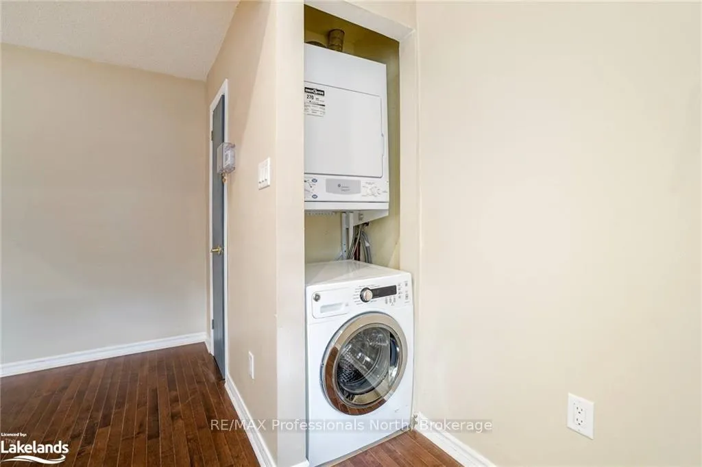 Photo 21 of 214 Gerrard Street E, Toronto, Cabbagetown-South St. James Town — HOMEH