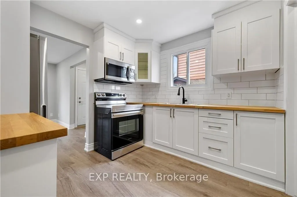 Photo 2 of Unit Upper, 8059 Aintree Drive, Niagara Falls, Ascot — HOMEH