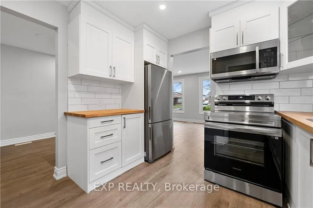 Photo 3 of Unit Upper, 8059 Aintree Drive, Niagara Falls, Ascot — HOMEH