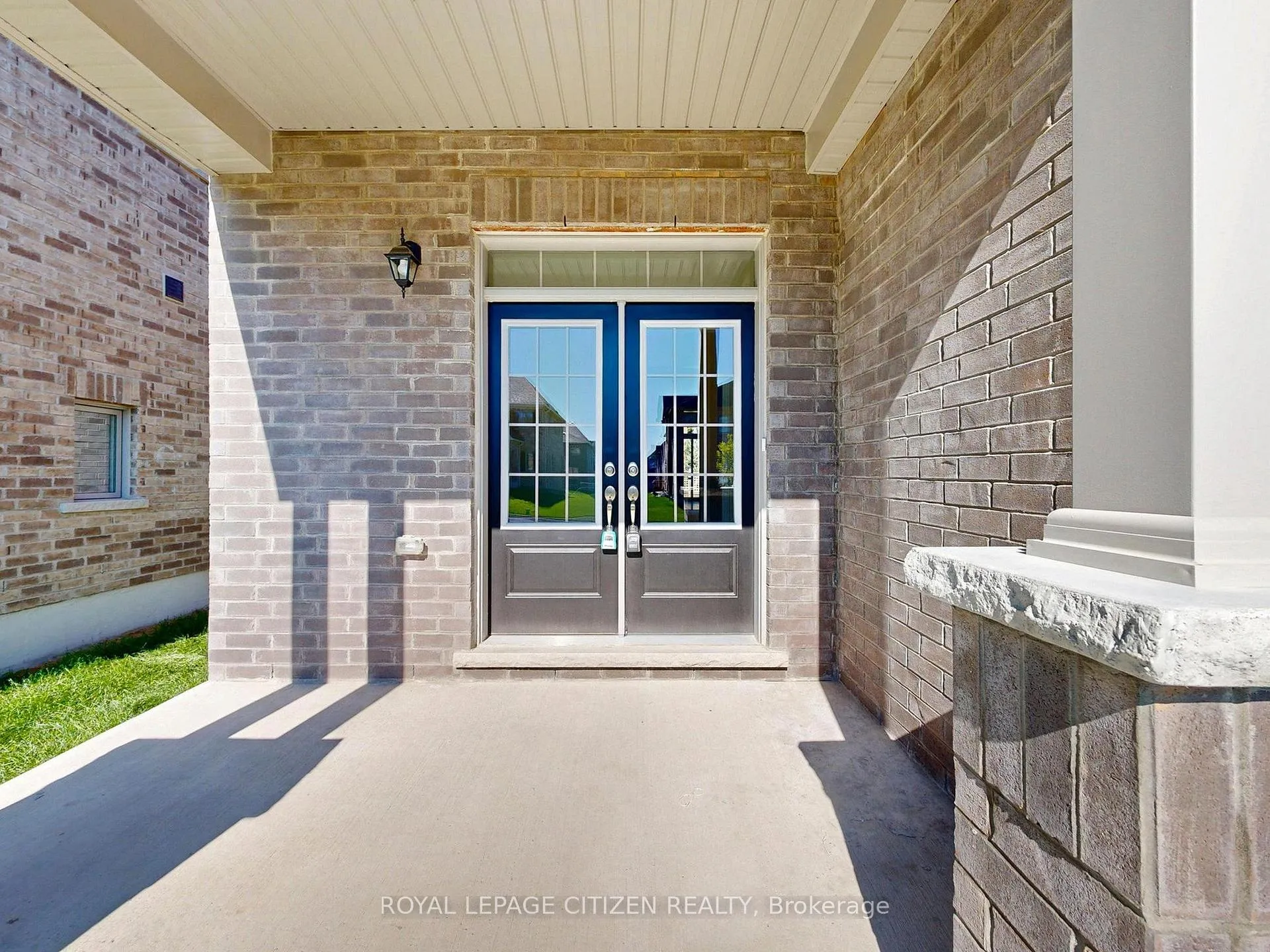 Photo 3 of 42 North Garden Boulevard, Scugog, Port Perry — HOMEH