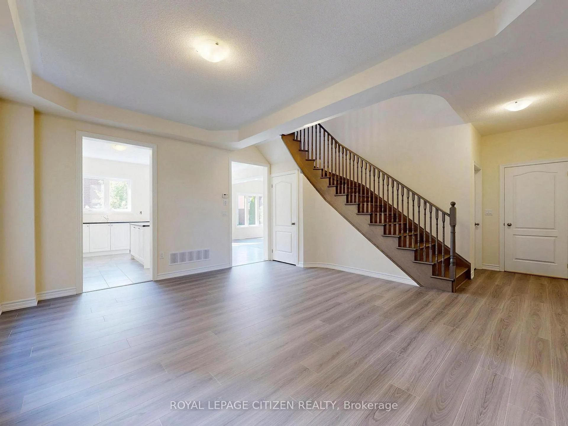 Photo 7 of 42 North Garden Boulevard, Scugog, Port Perry — HOMEH