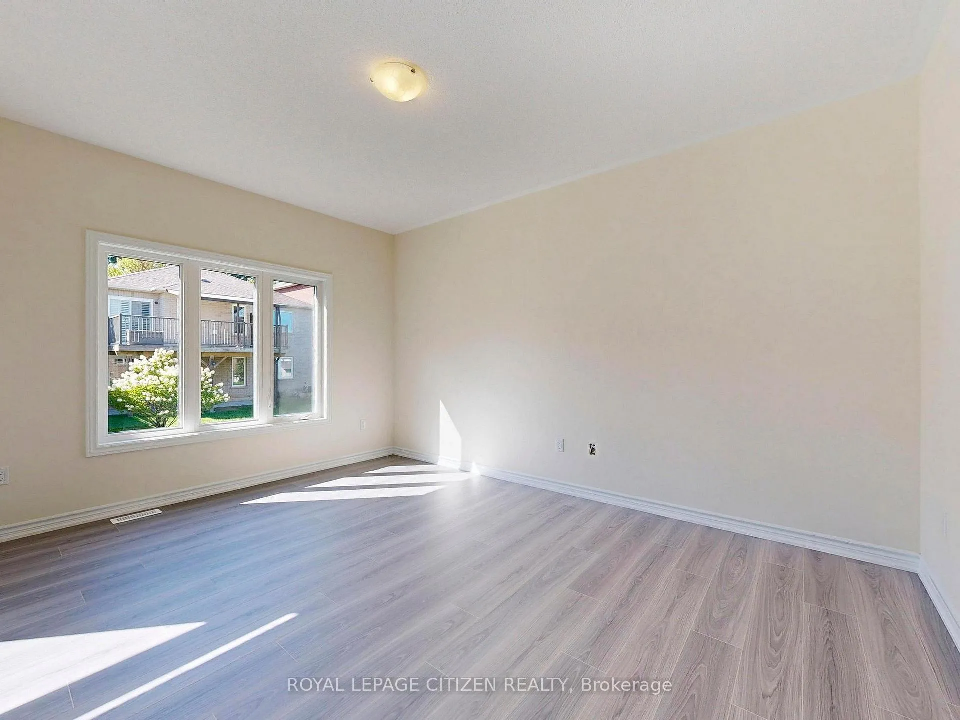 Photo 8 of 42 North Garden Boulevard, Scugog, Port Perry — HOMEH