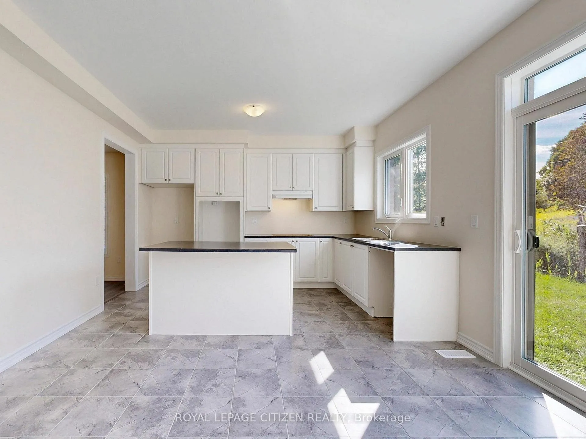 Photo 14 of 42 North Garden Boulevard, Scugog, Port Perry — HOMEH