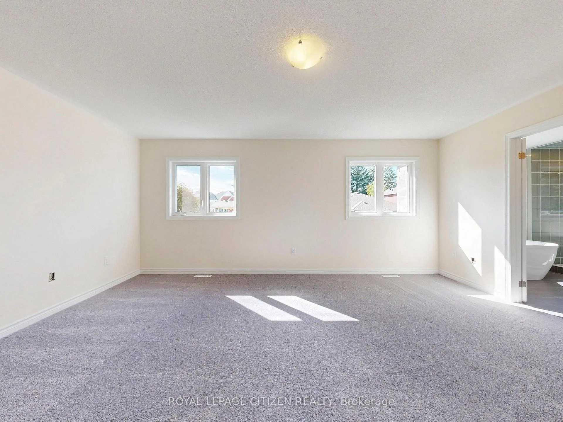 Photo 21 of 42 North Garden Boulevard, Scugog, Port Perry — HOMEH