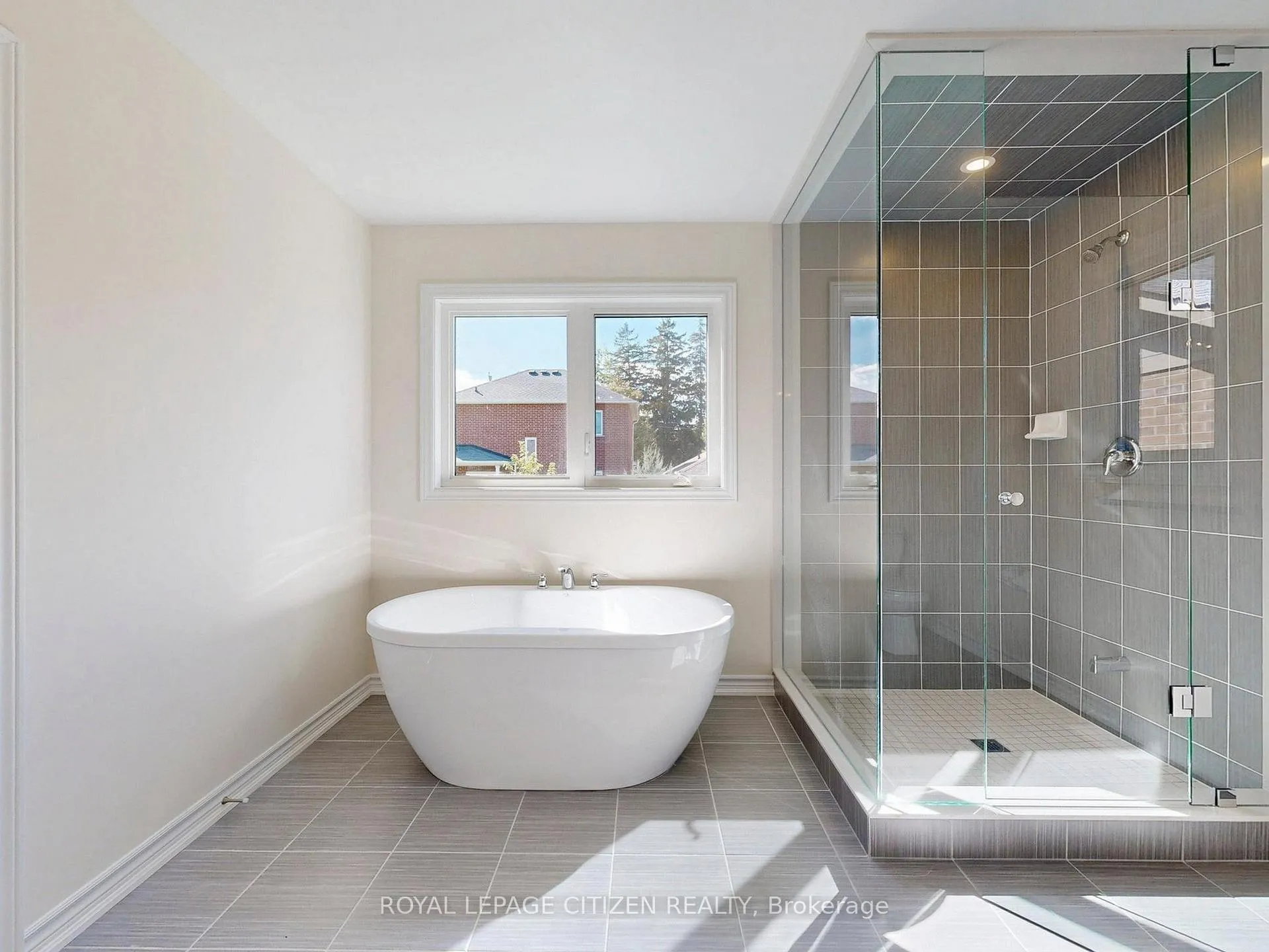 Photo 27 of 42 North Garden Boulevard, Scugog, Port Perry — HOMEH