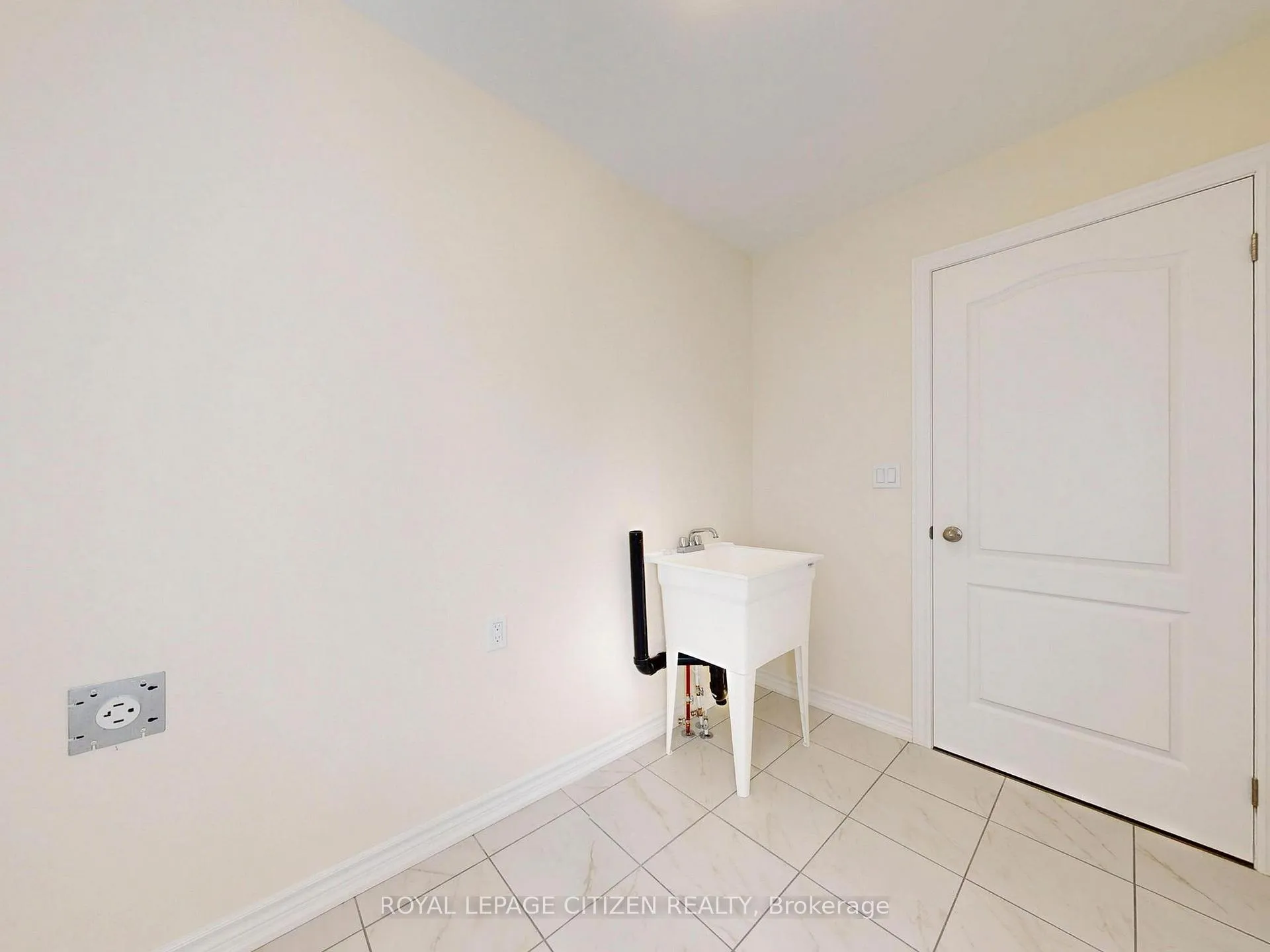 Photo 28 of 42 North Garden Boulevard, Scugog, Port Perry — HOMEH