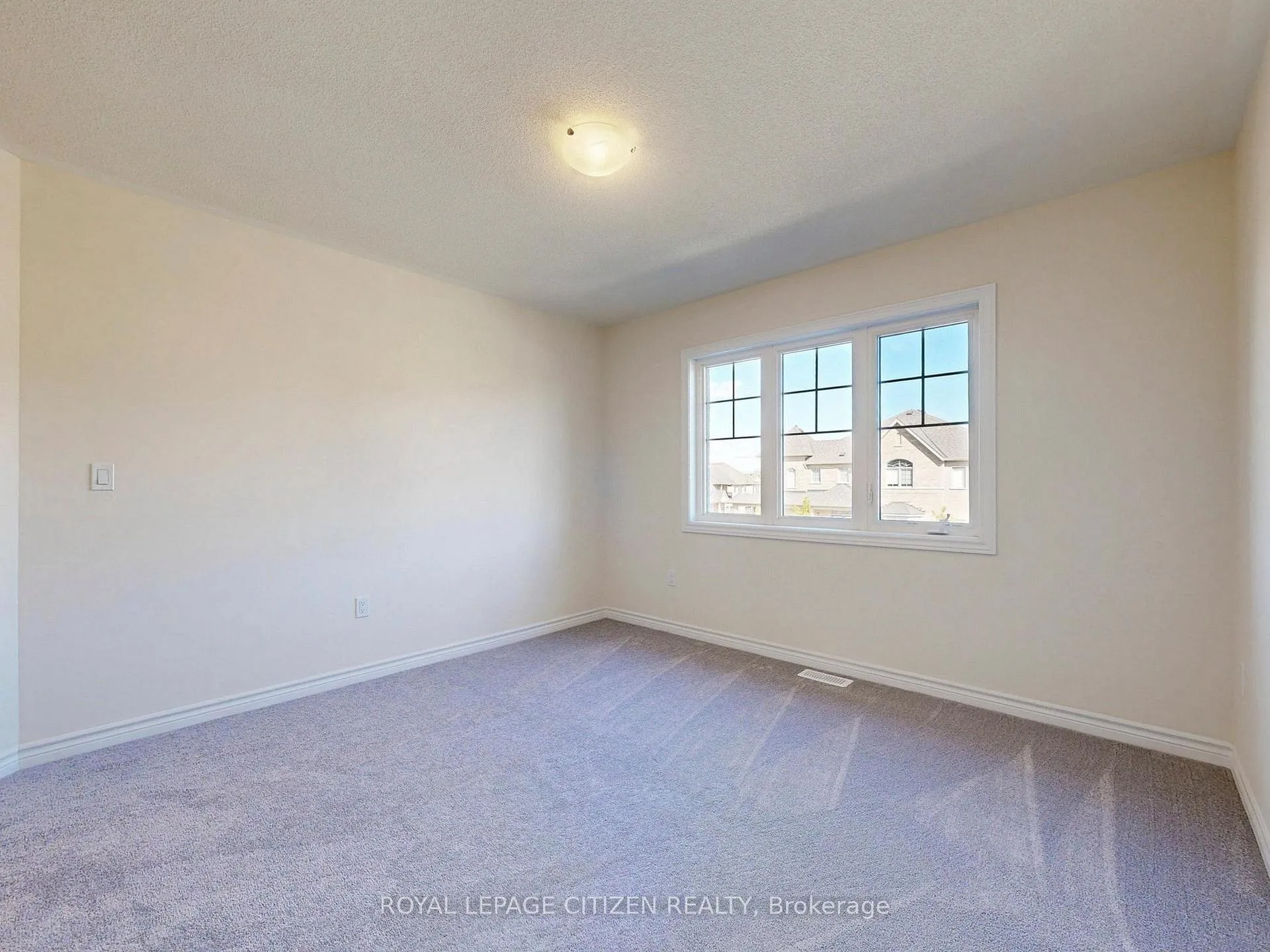 Photo 30 of 42 North Garden Boulevard, Scugog, Port Perry — HOMEH