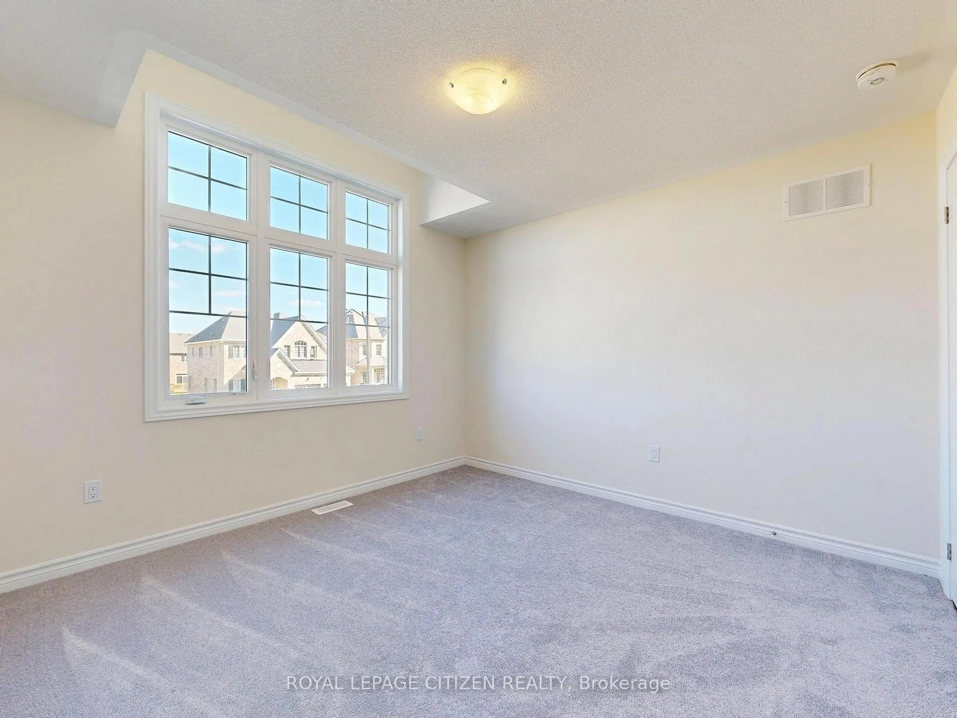Photo 35 of 42 North Garden Boulevard, Scugog, Port Perry — HOMEH