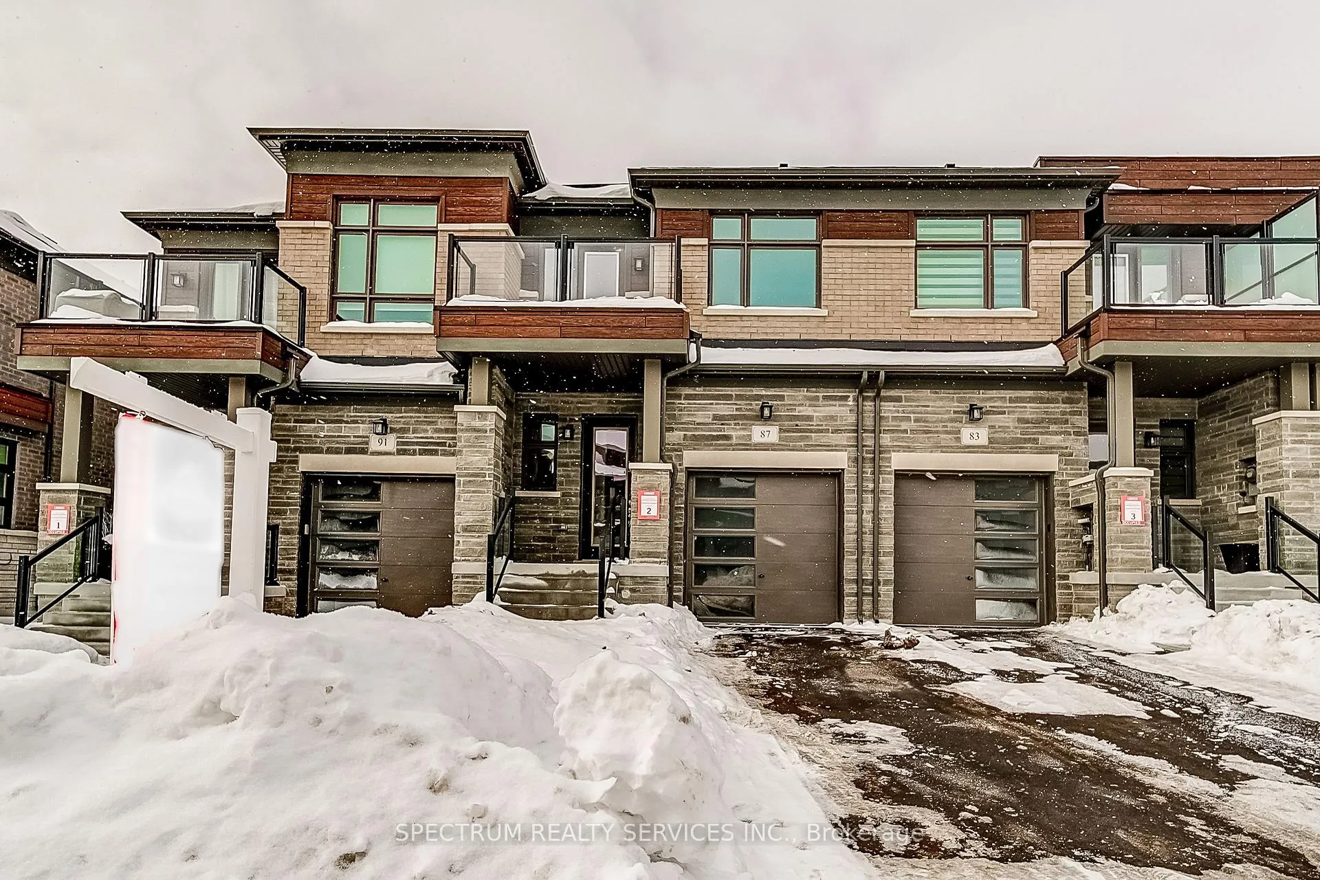 Photo 2 of 87 Adario Crescent, Vaughan, Vellore Village — HOMEH