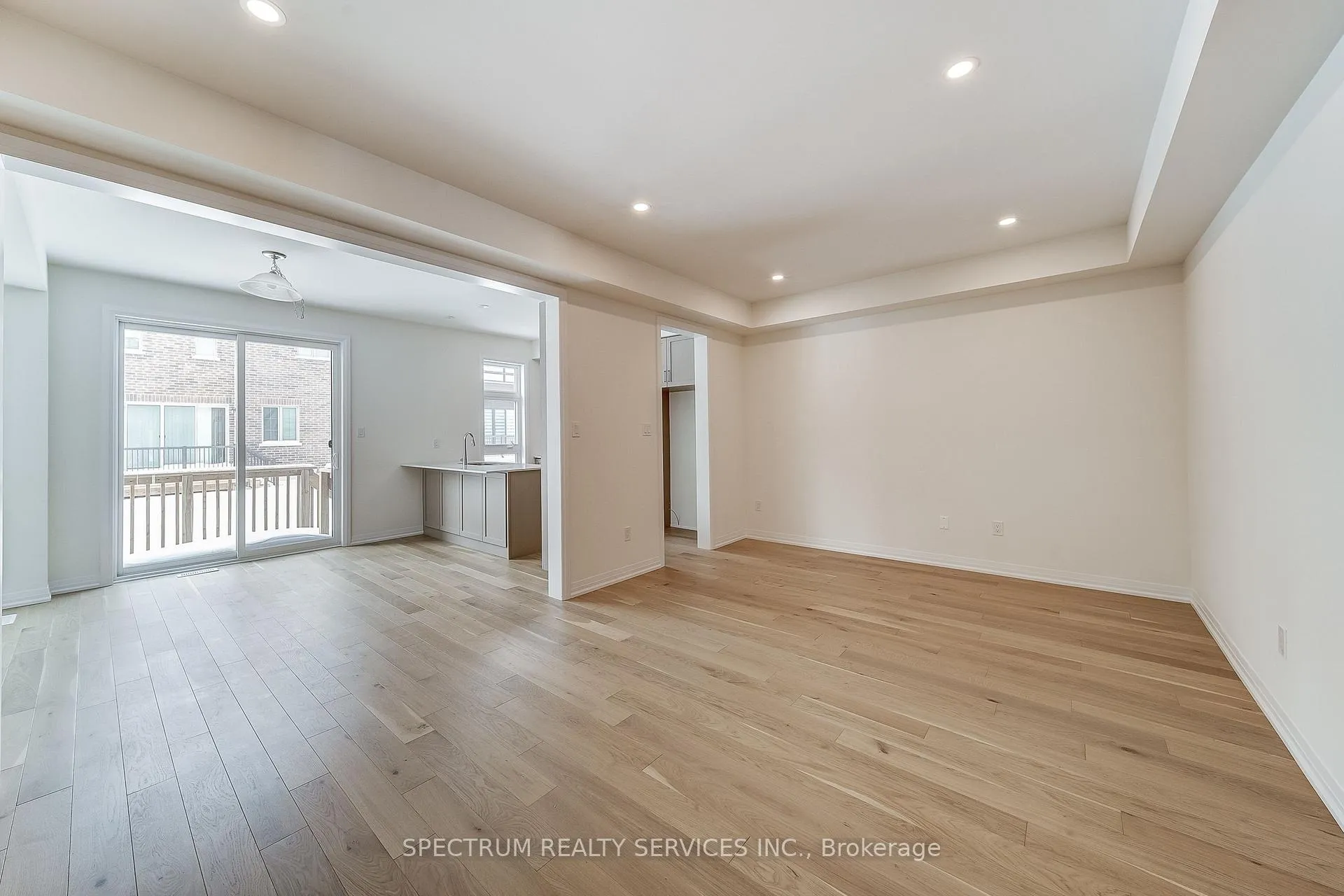 Photo 11 of 87 Adario Crescent, Vaughan, Vellore Village — HOMEH