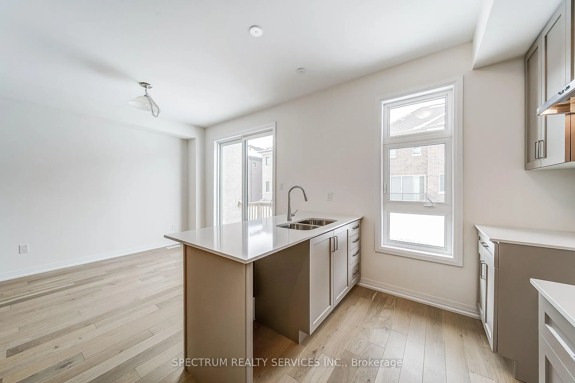 Photo 18 of 87 Adario Crescent, Vaughan, Vellore Village — HOMEH