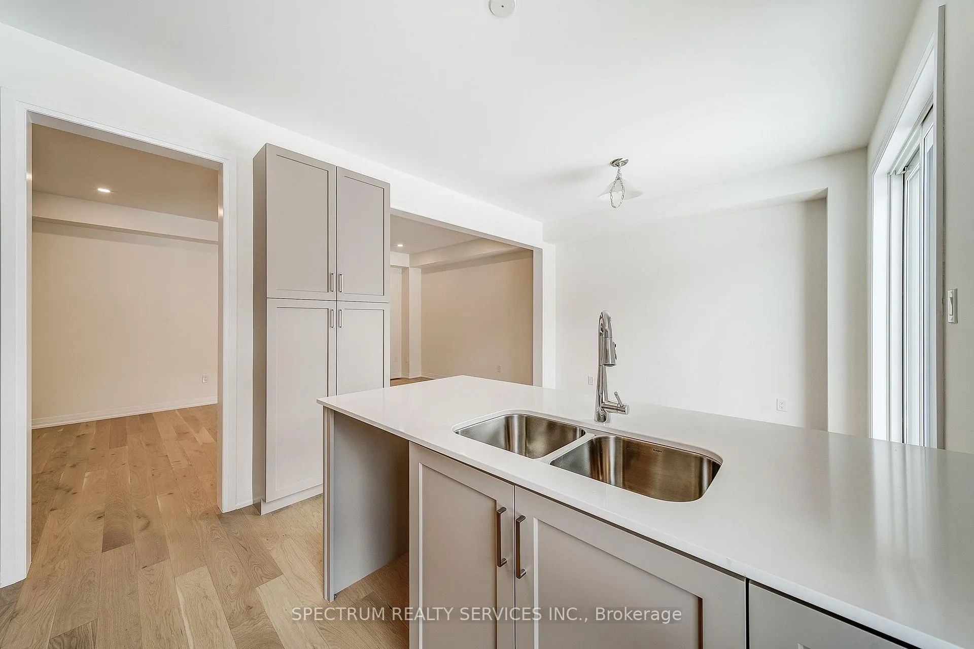 Photo 19 of 87 Adario Crescent, Vaughan, Vellore Village — HOMEH