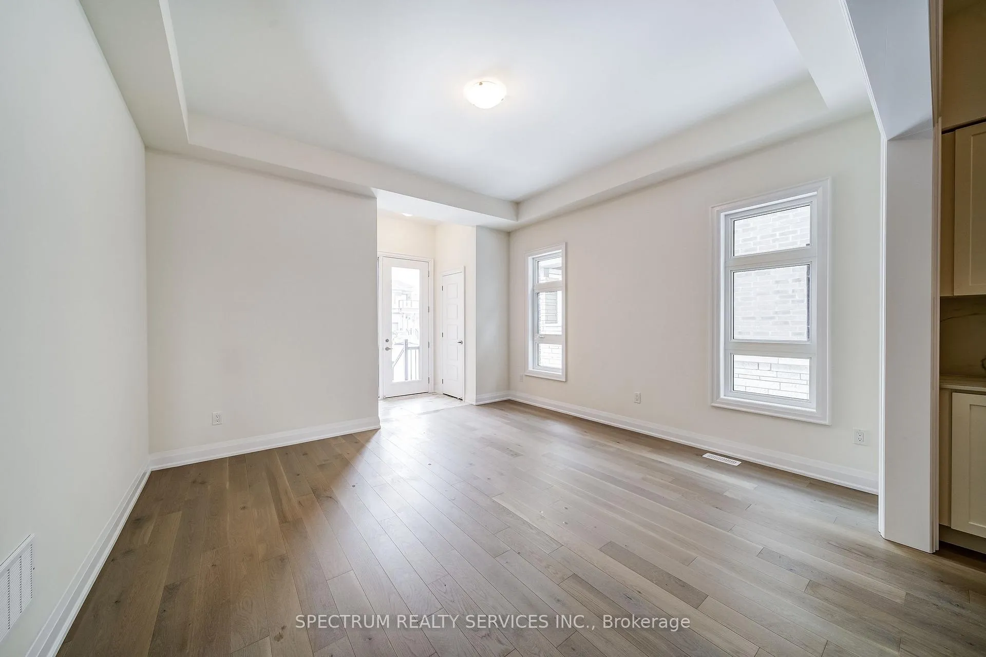 Photo 7 of 84 Adario Crescent, Vaughan, Vellore Village — HOMEH