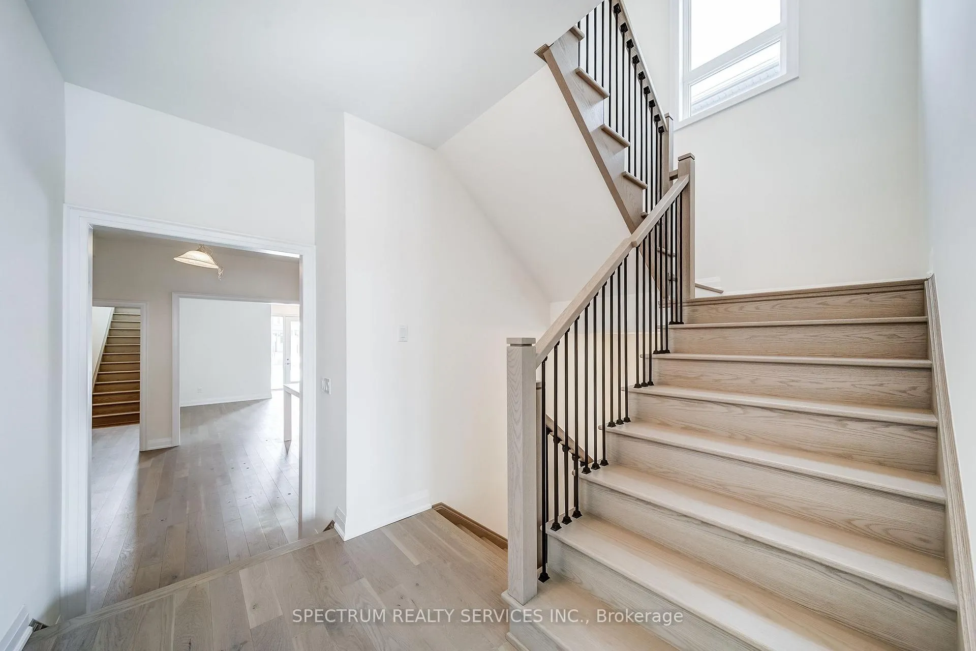 Photo 20 of 84 Adario Crescent, Vaughan, Vellore Village — HOMEH