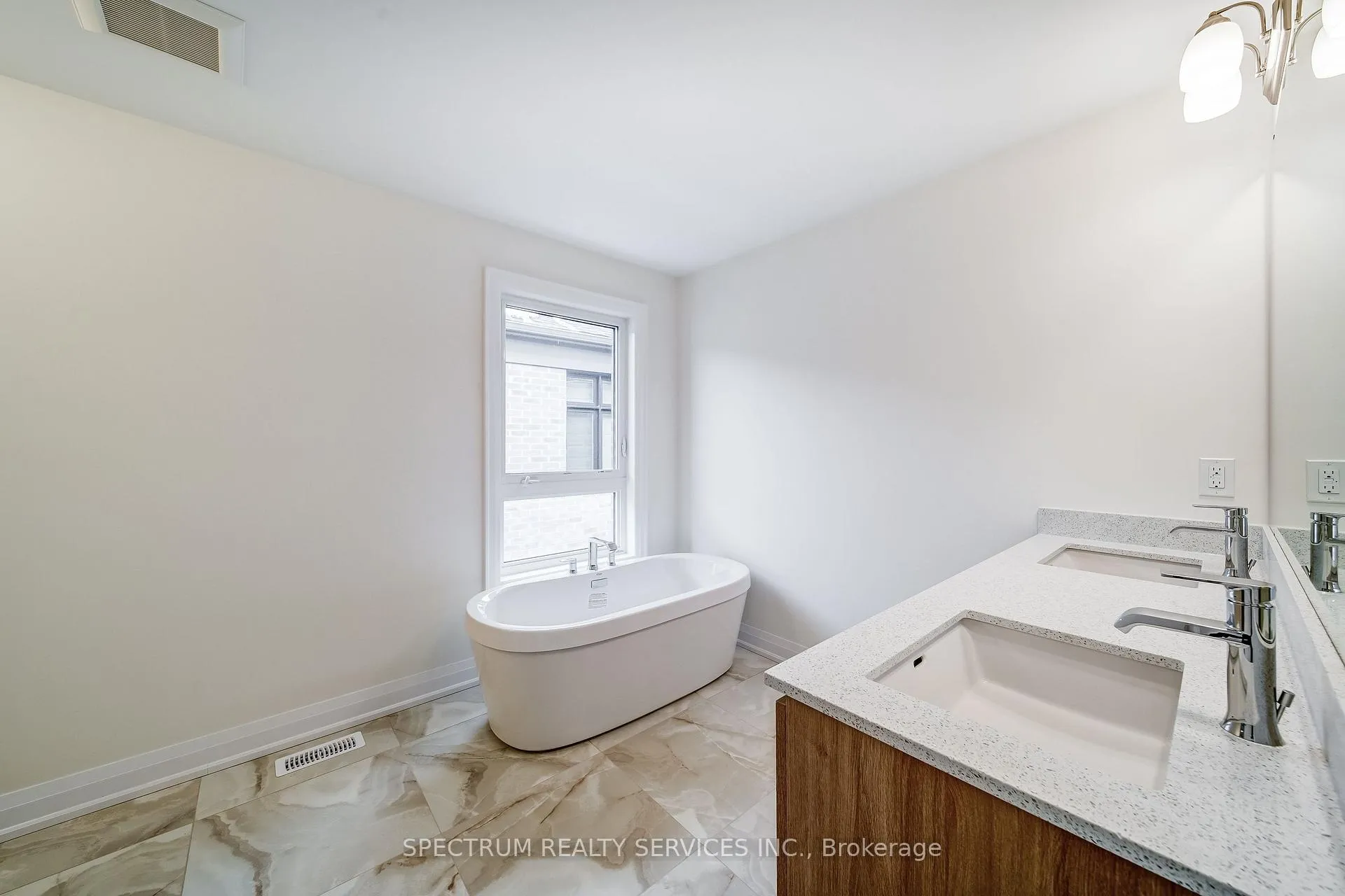 Photo 31 of 84 Adario Crescent, Vaughan, Vellore Village — HOMEH