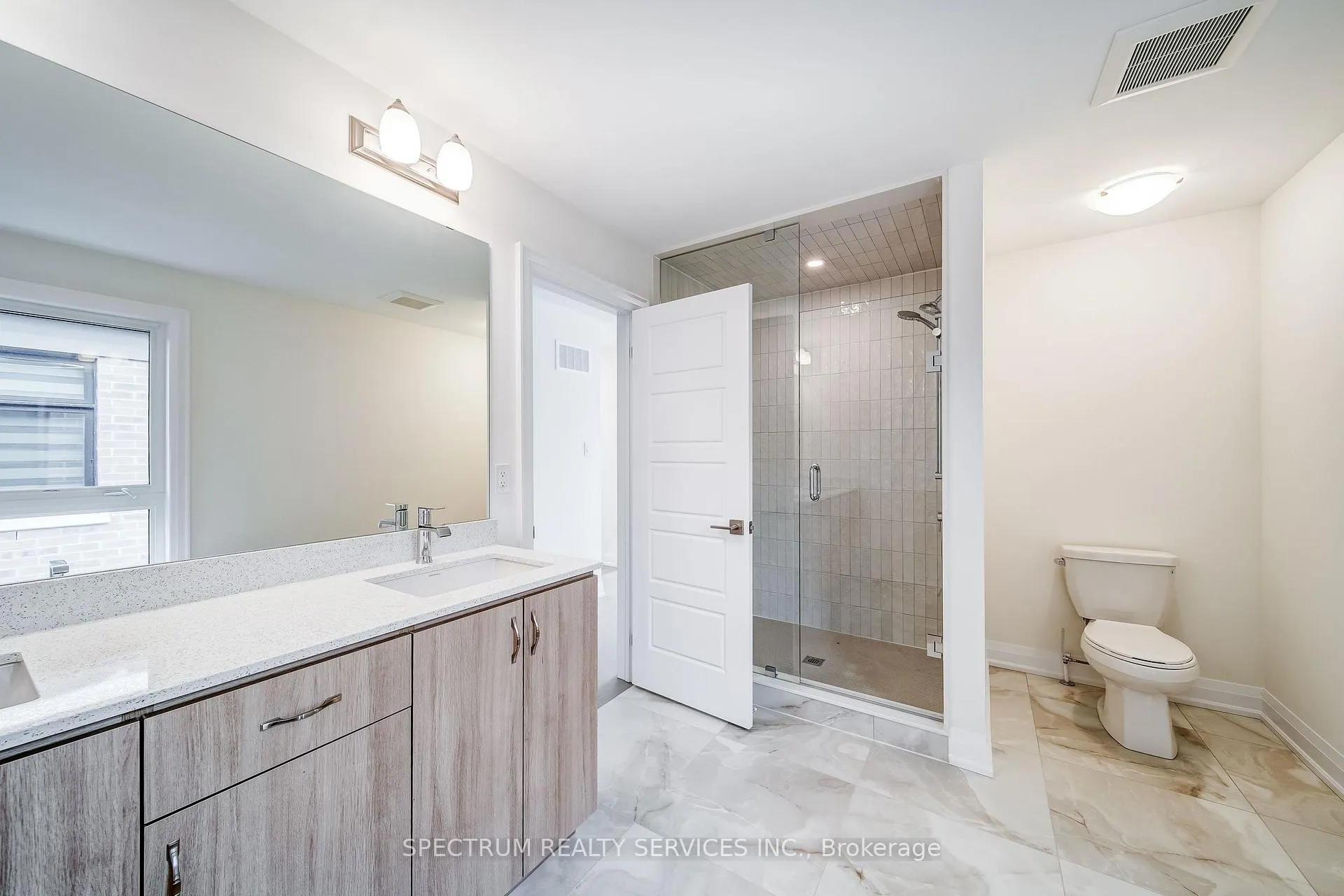 Photo 33 of 84 Adario Crescent, Vaughan, Vellore Village — HOMEH