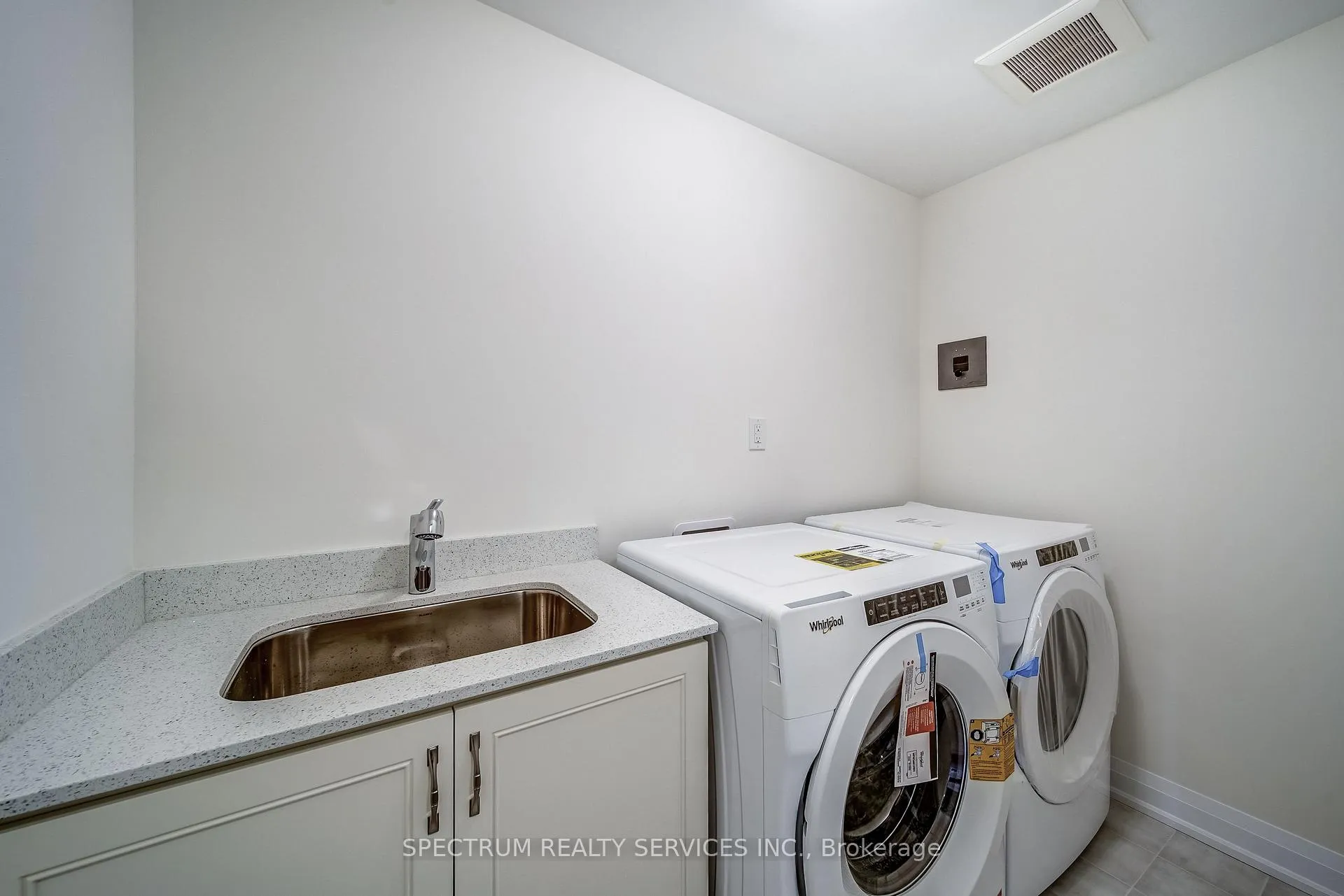 Photo 35 of 84 Adario Crescent, Vaughan, Vellore Village — HOMEH