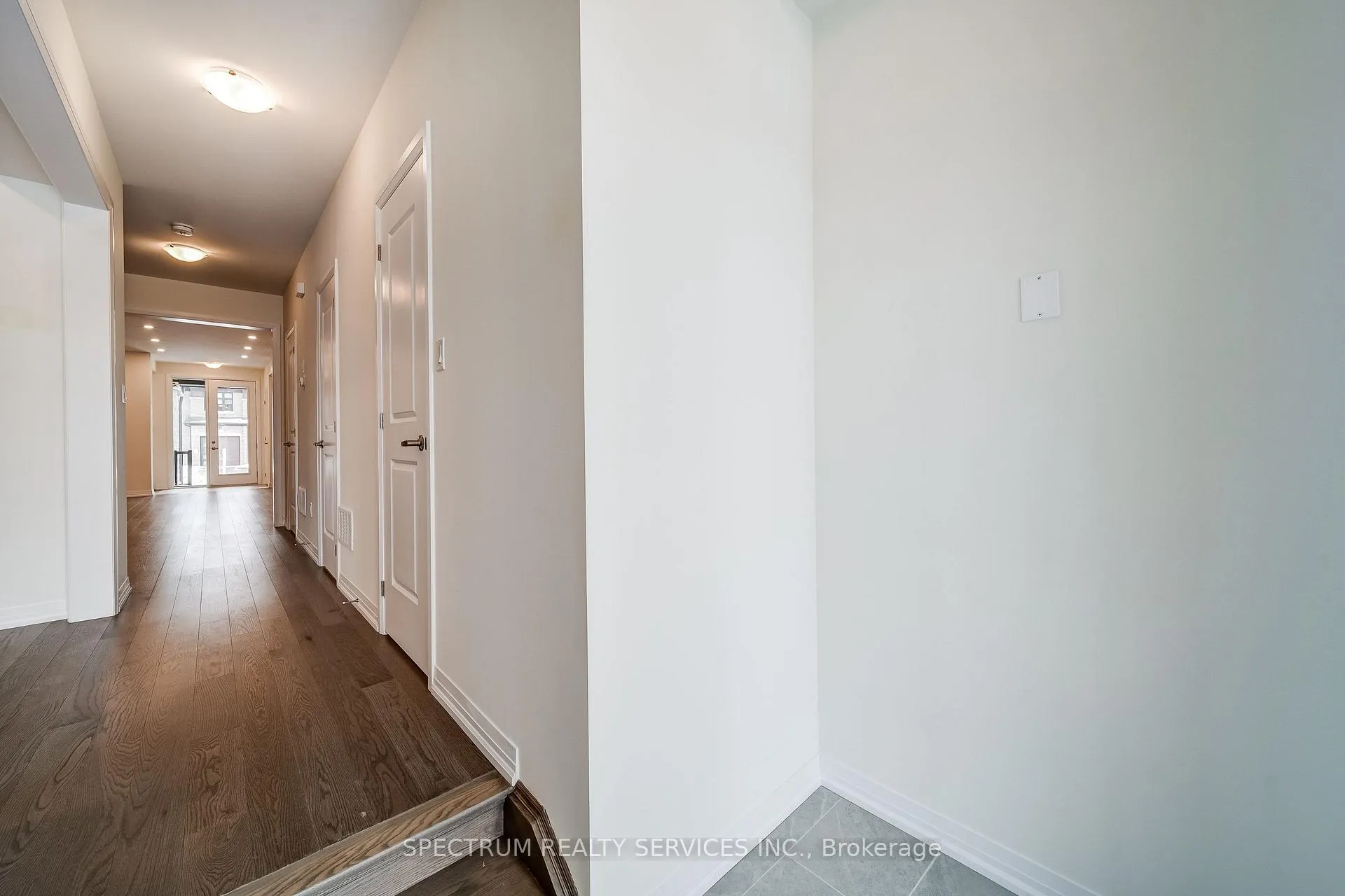 Photo 16 of 136 Adario Crescent, Vaughan, Vellore Village — HOMEH