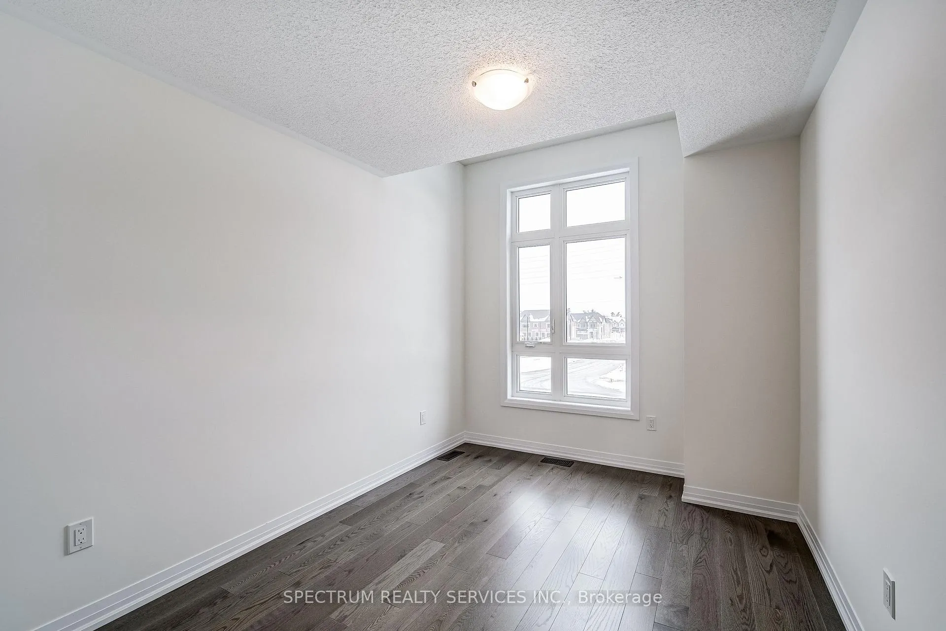 Photo 28 of 136 Adario Crescent, Vaughan, Vellore Village — HOMEH