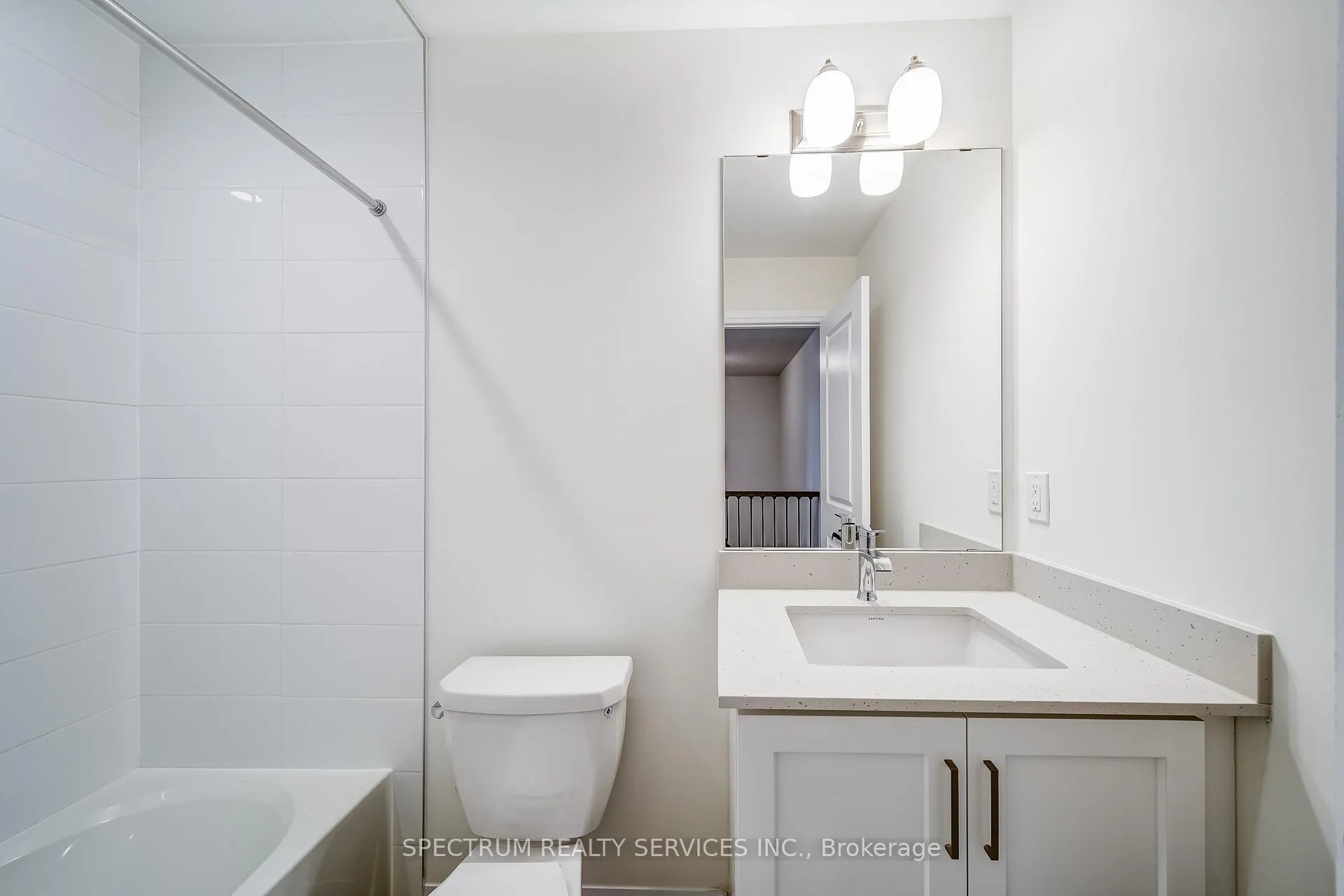 Photo 30 of 136 Adario Crescent, Vaughan, Vellore Village — HOMEH