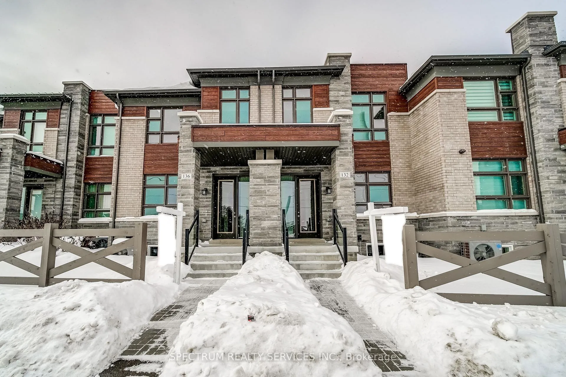 Photo 34 of 136 Adario Crescent, Vaughan, Vellore Village — HOMEH