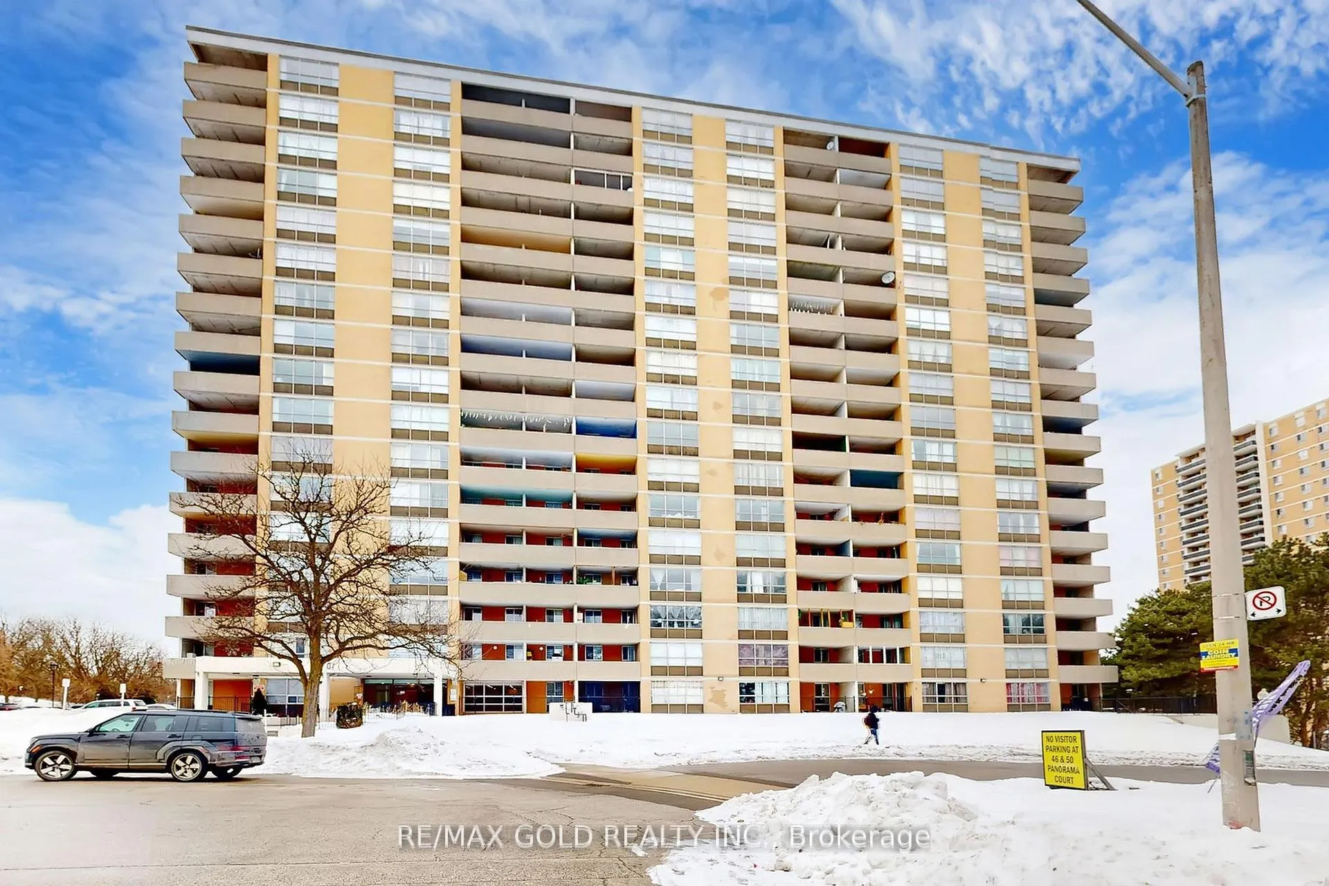 Front of Unit 711, 40 Panorama Court