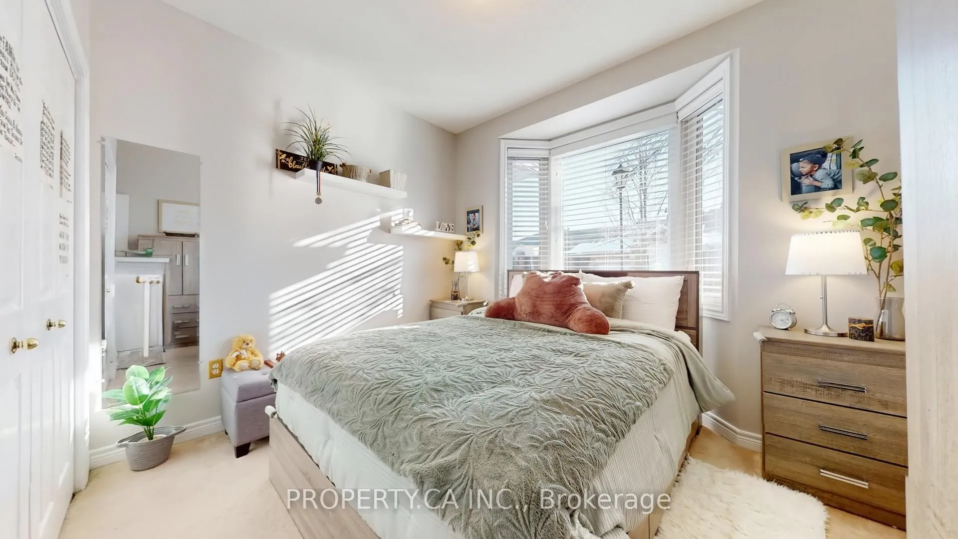 Photo 4 of Unit 54, 88 Sandollar Drive, Hamilton, Twenty Place — HOMEH